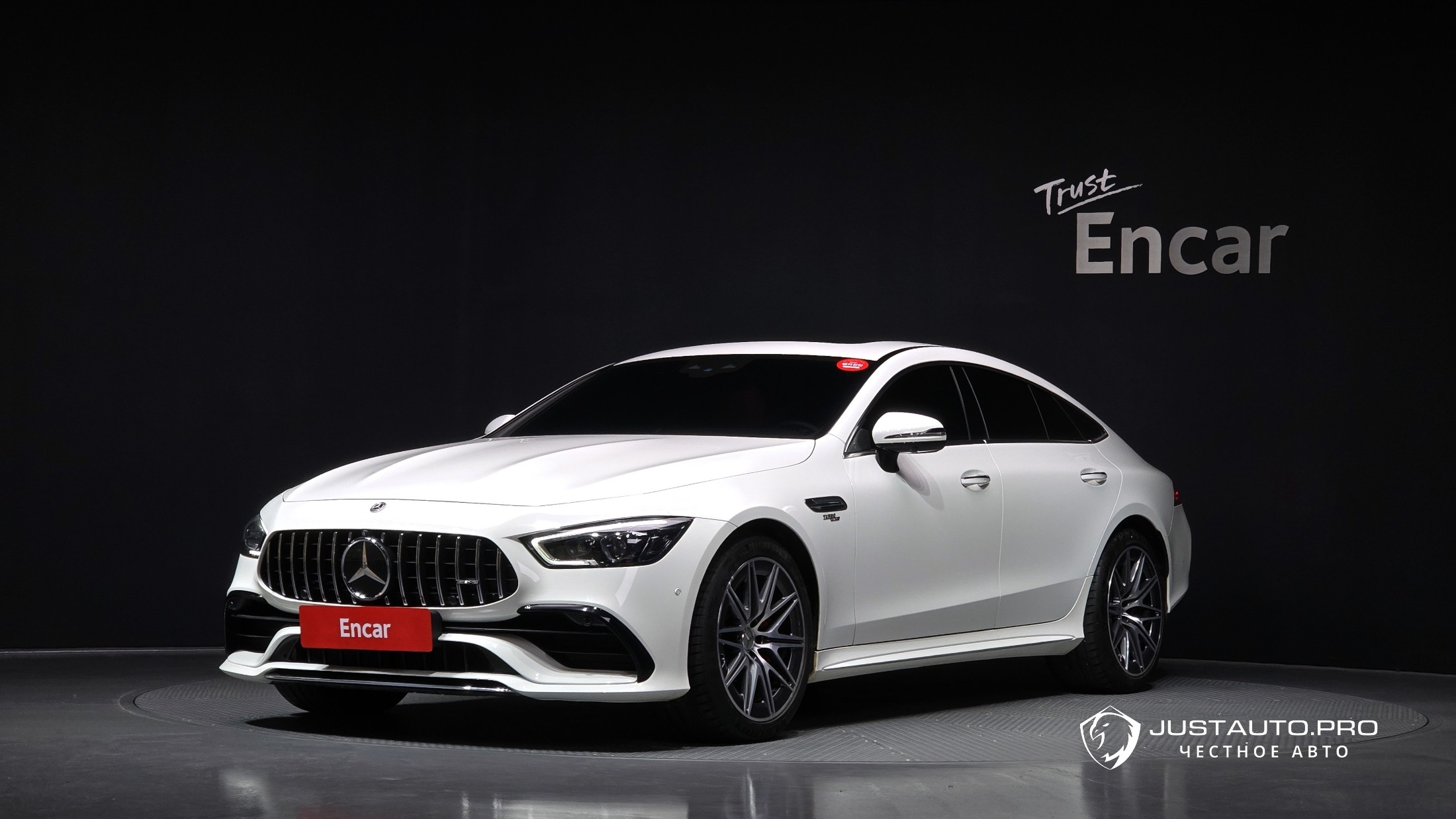 Автомобиль Mercedes-Benz AMG GT