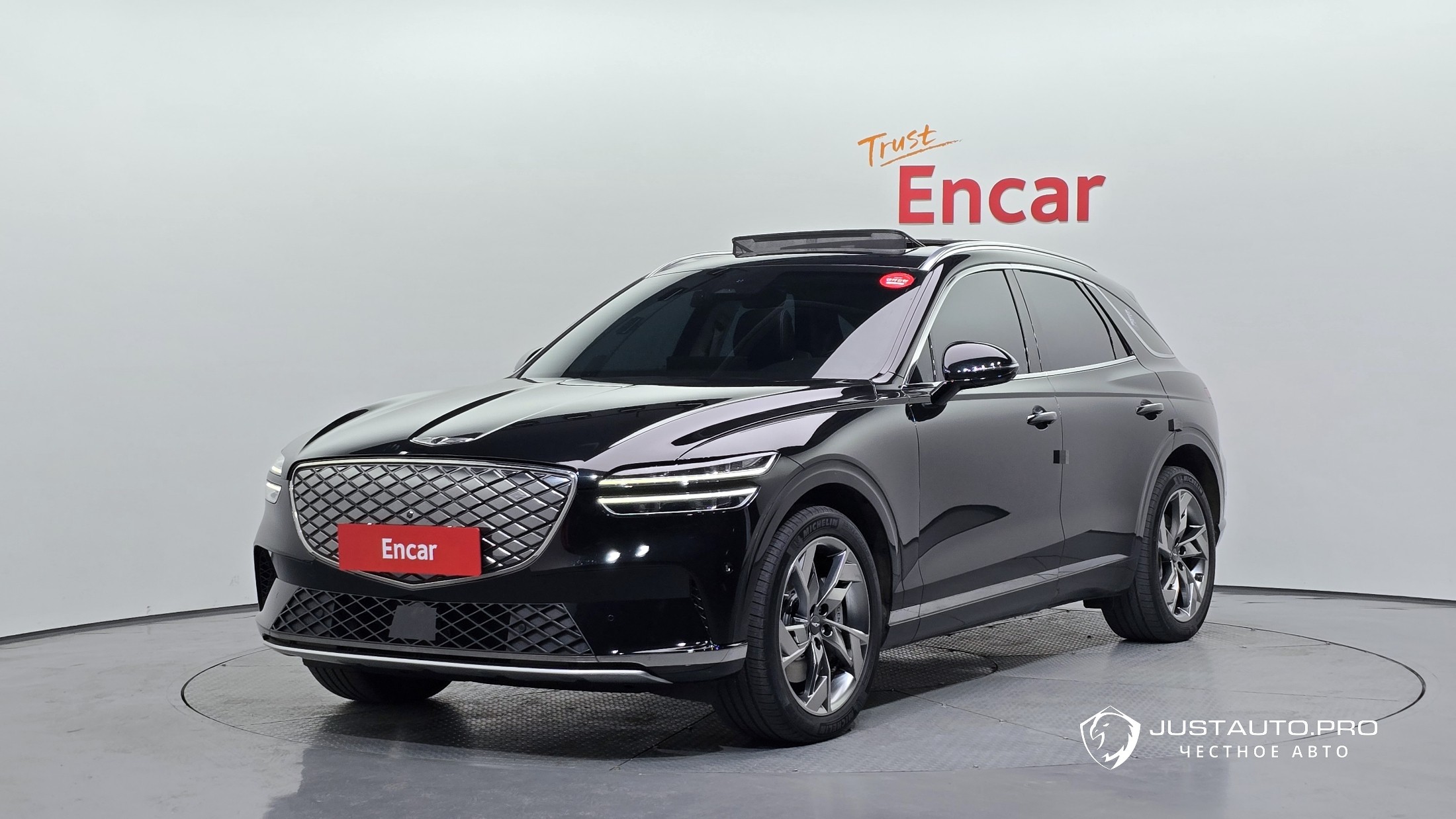 Автомобиль Genesis GV70