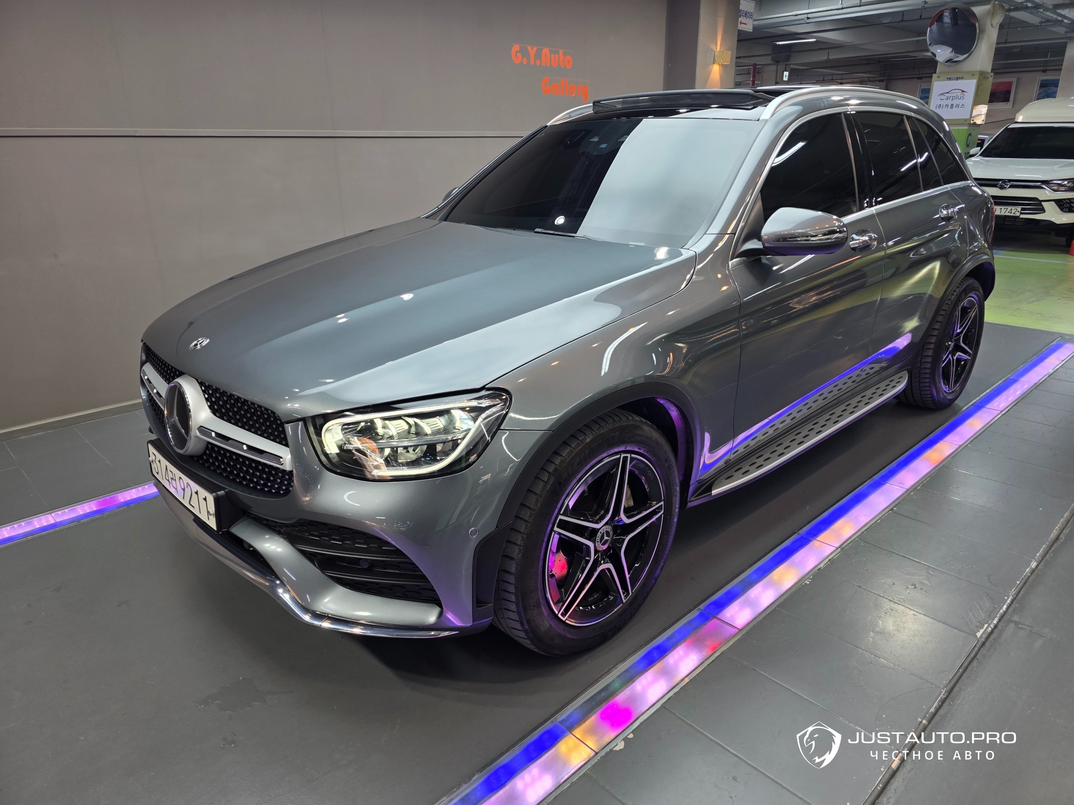 Автомобиль Mercedes-Benz GLC-Class