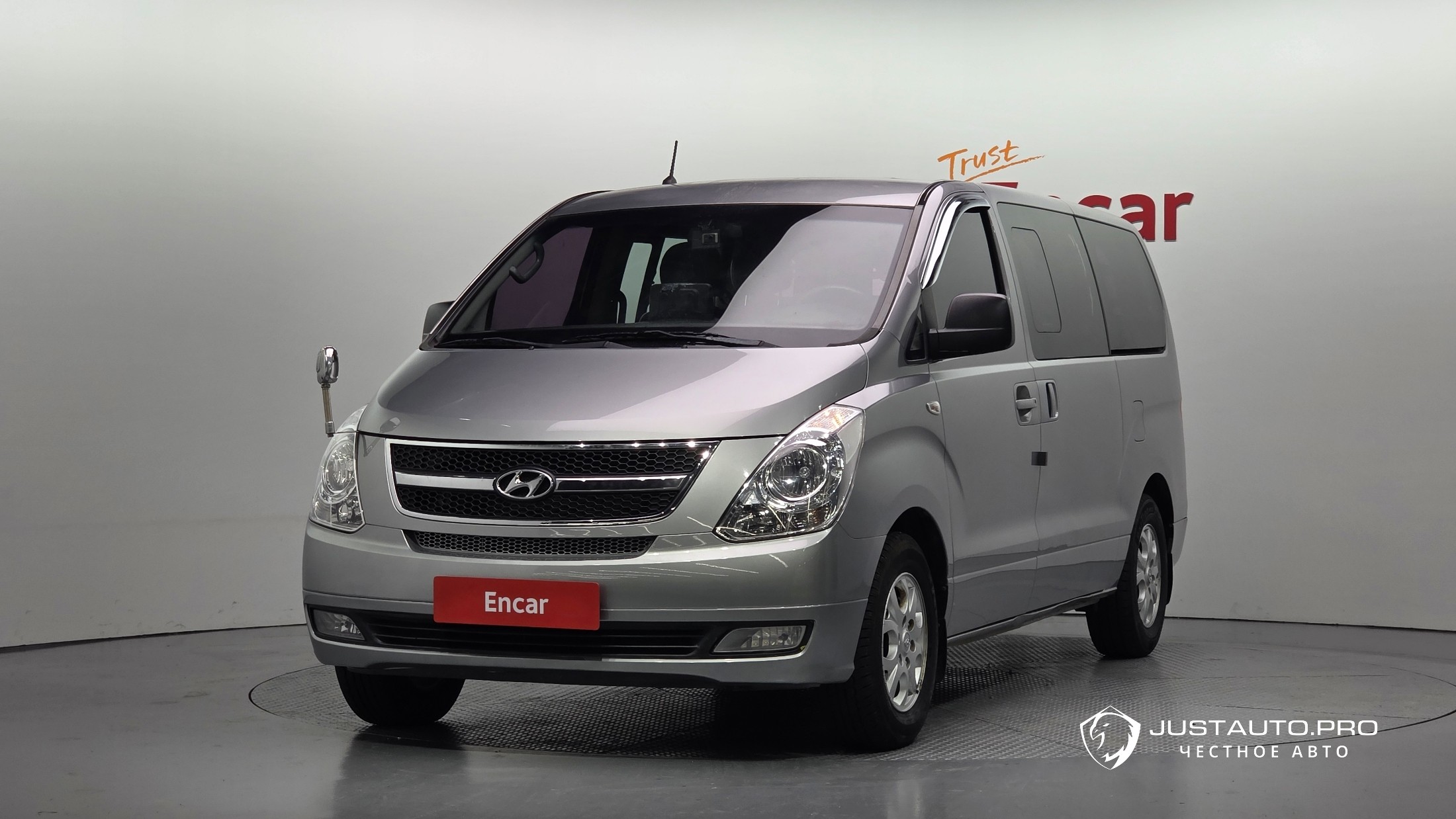 Автомобиль Hyundai Starex