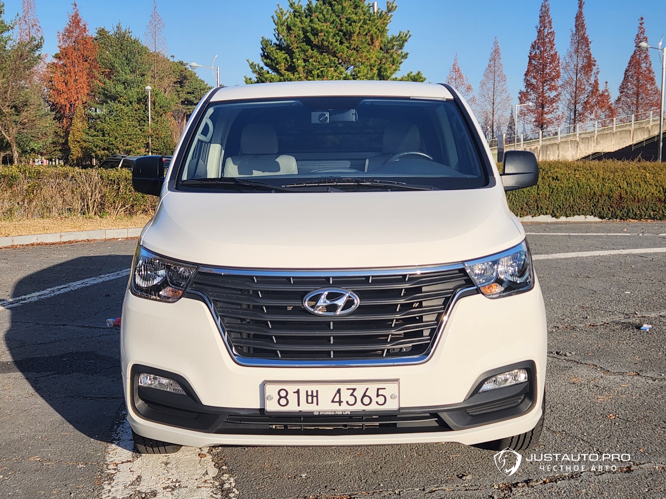 Автомобиль Hyundai Starex