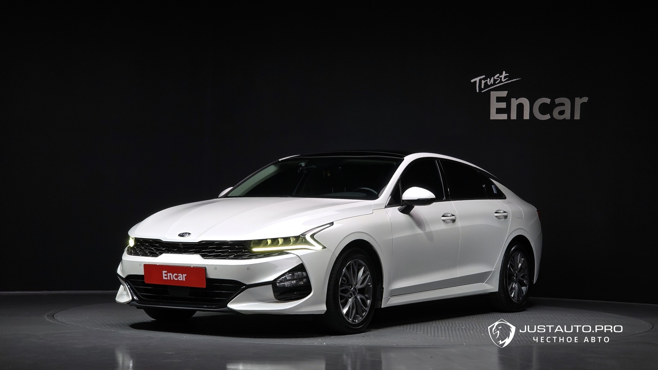 Автомобиль Kia K5