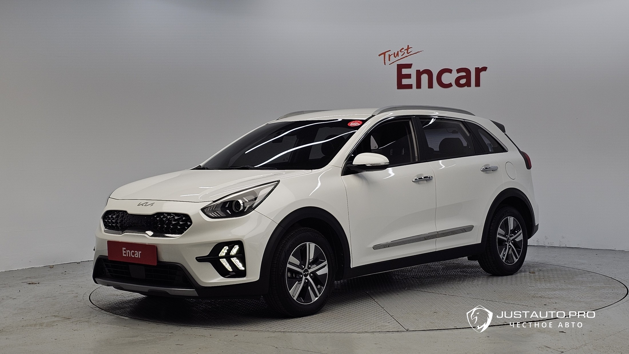 Автомобиль Kia Niro