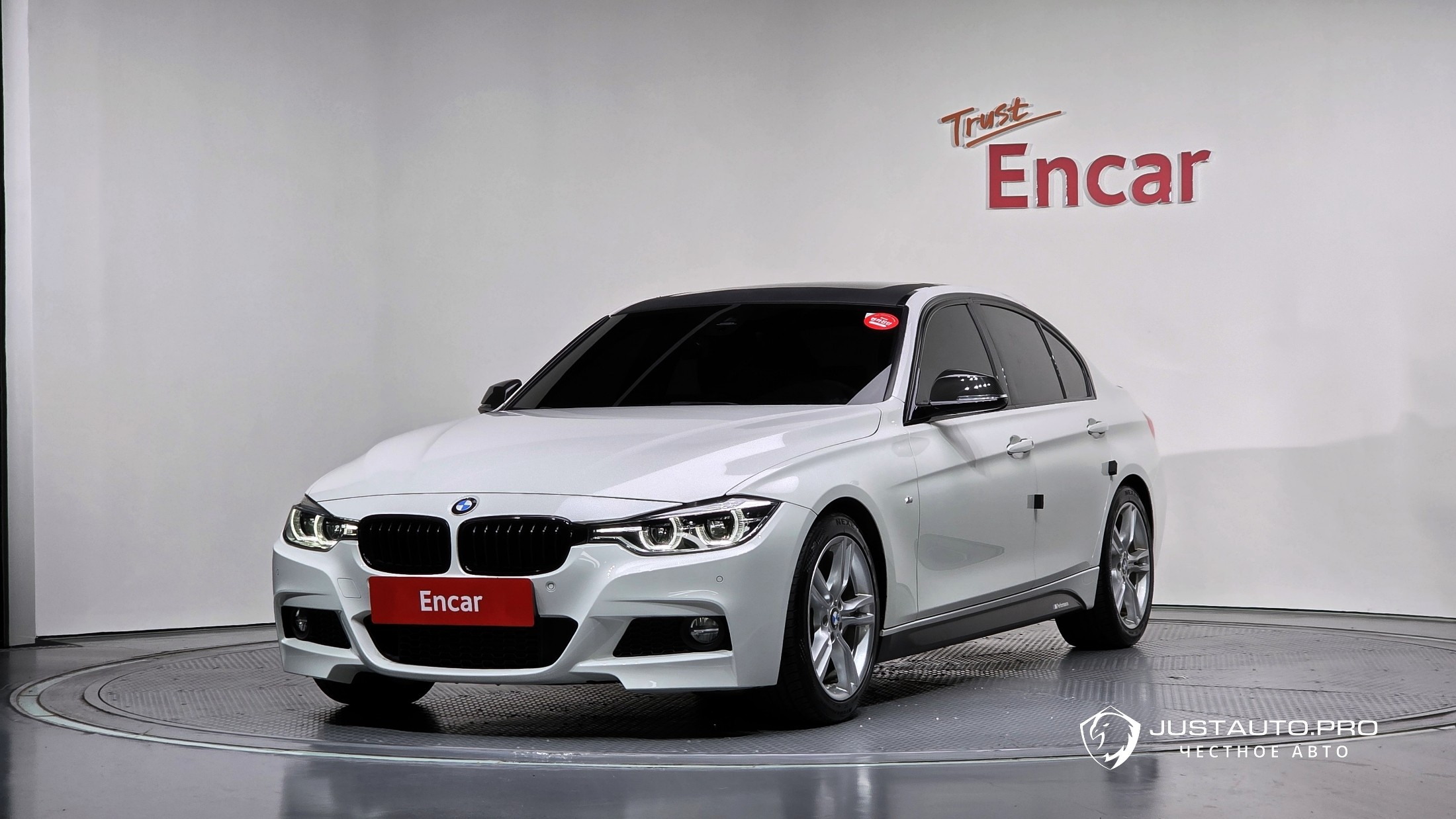 Автомобиль BMW 3-Series