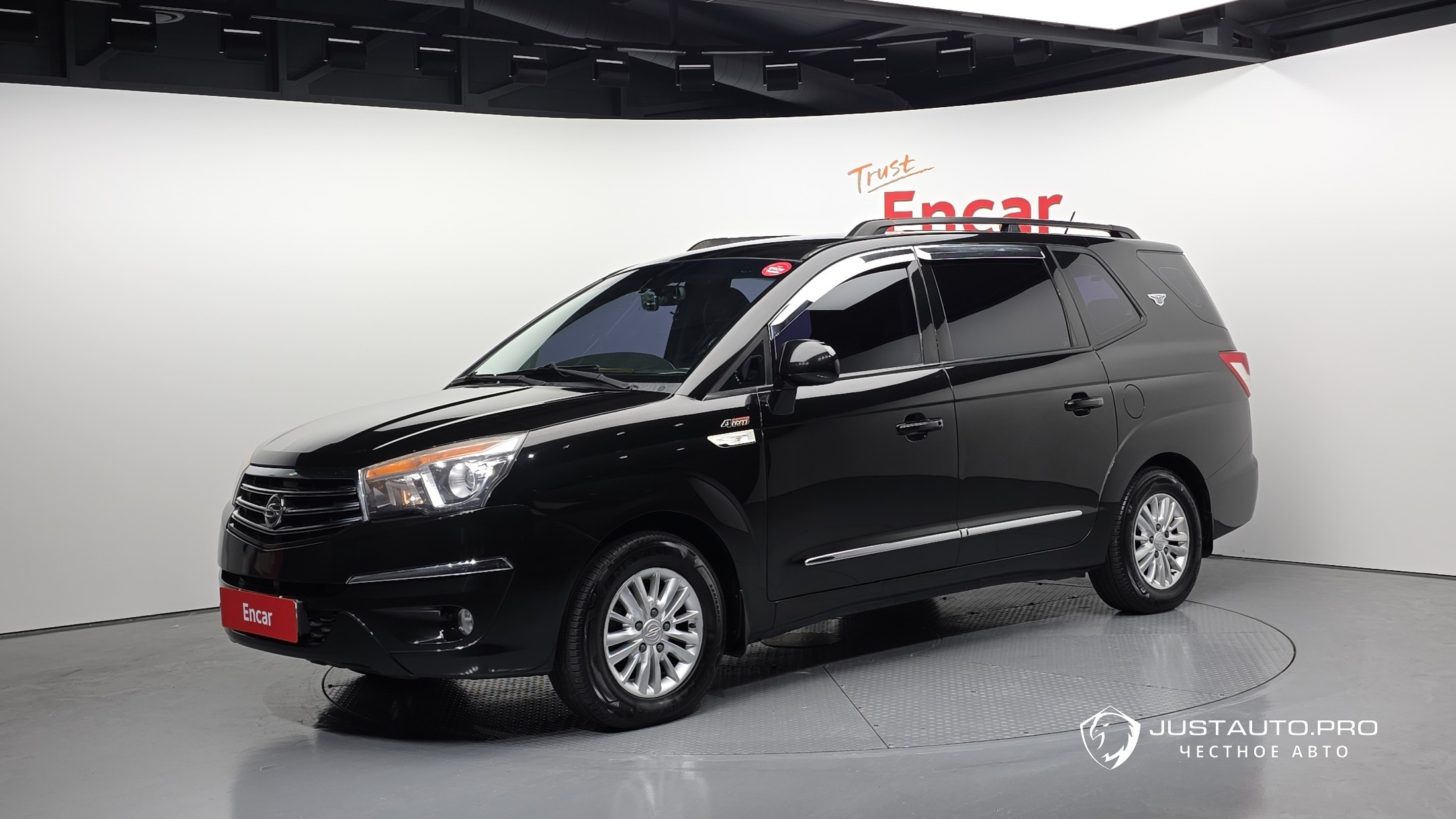 Автомобиль KG_Mobility_Ssangyong KORANDO