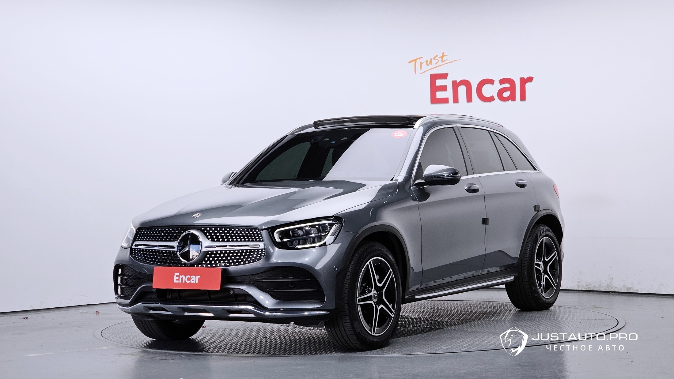 Автомобиль Mercedes-Benz GLC-Class