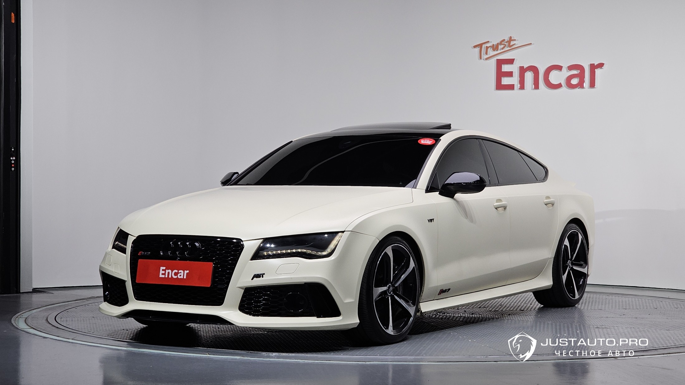Автомобиль Audi RS7