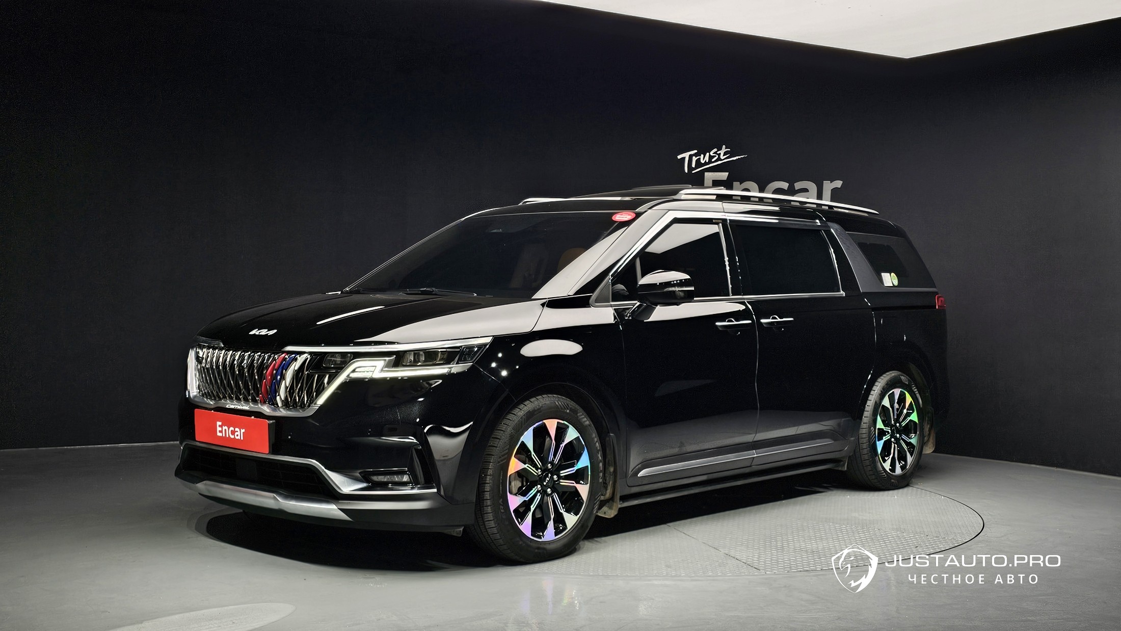 Автомобиль Kia Canival