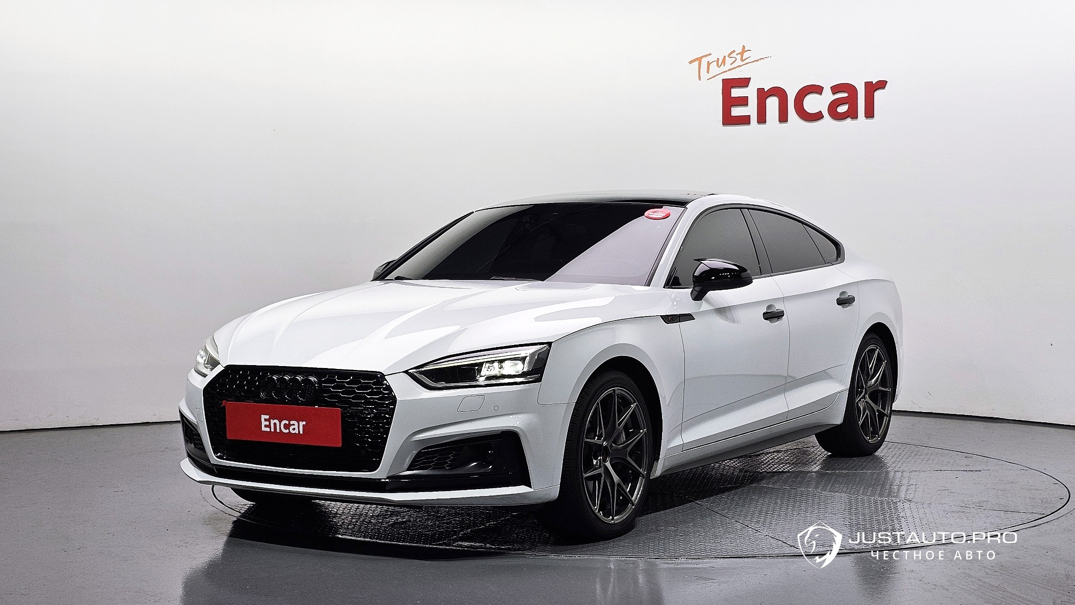 Автомобиль Audi A5