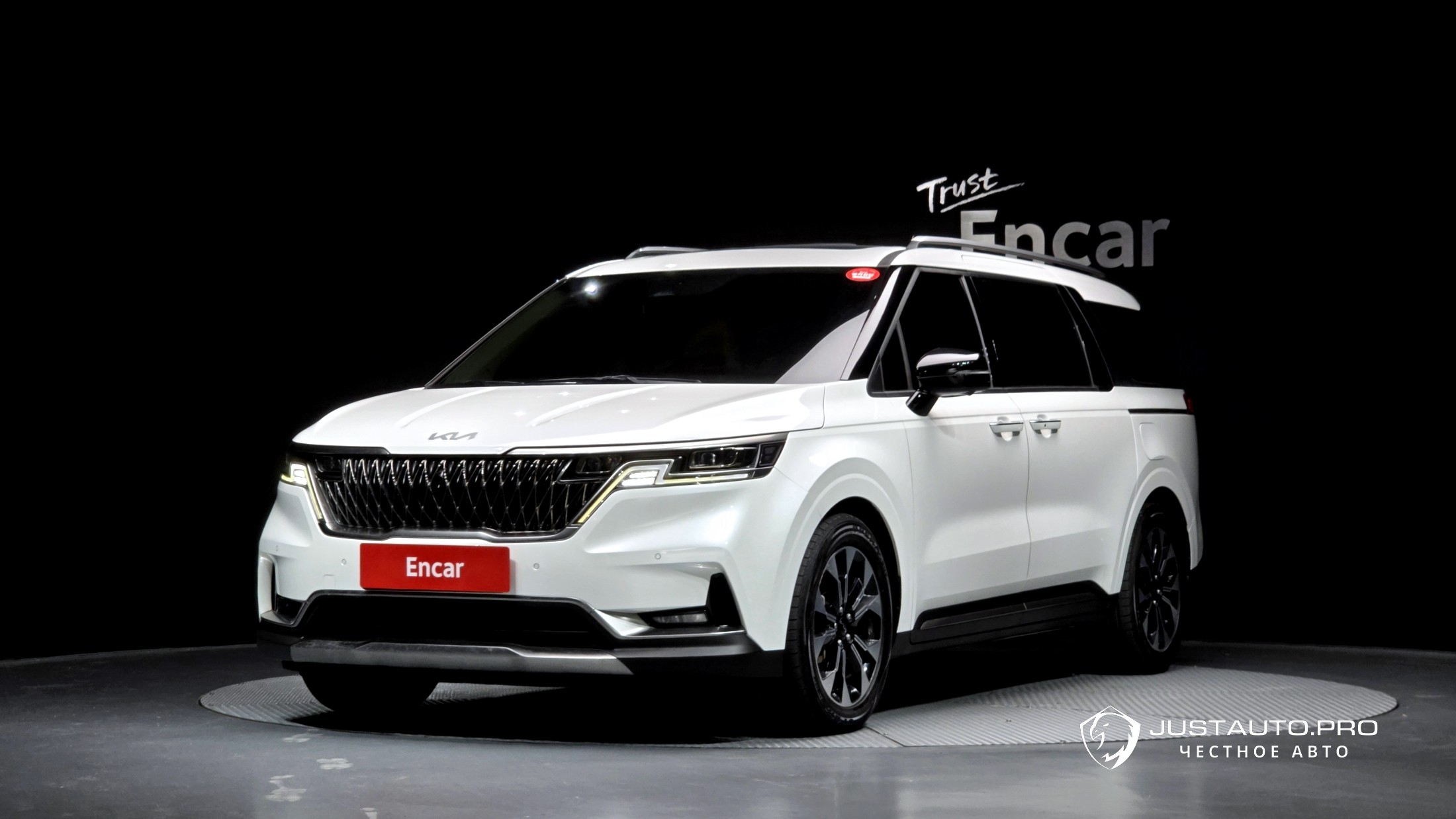 Автомобиль Kia Canival