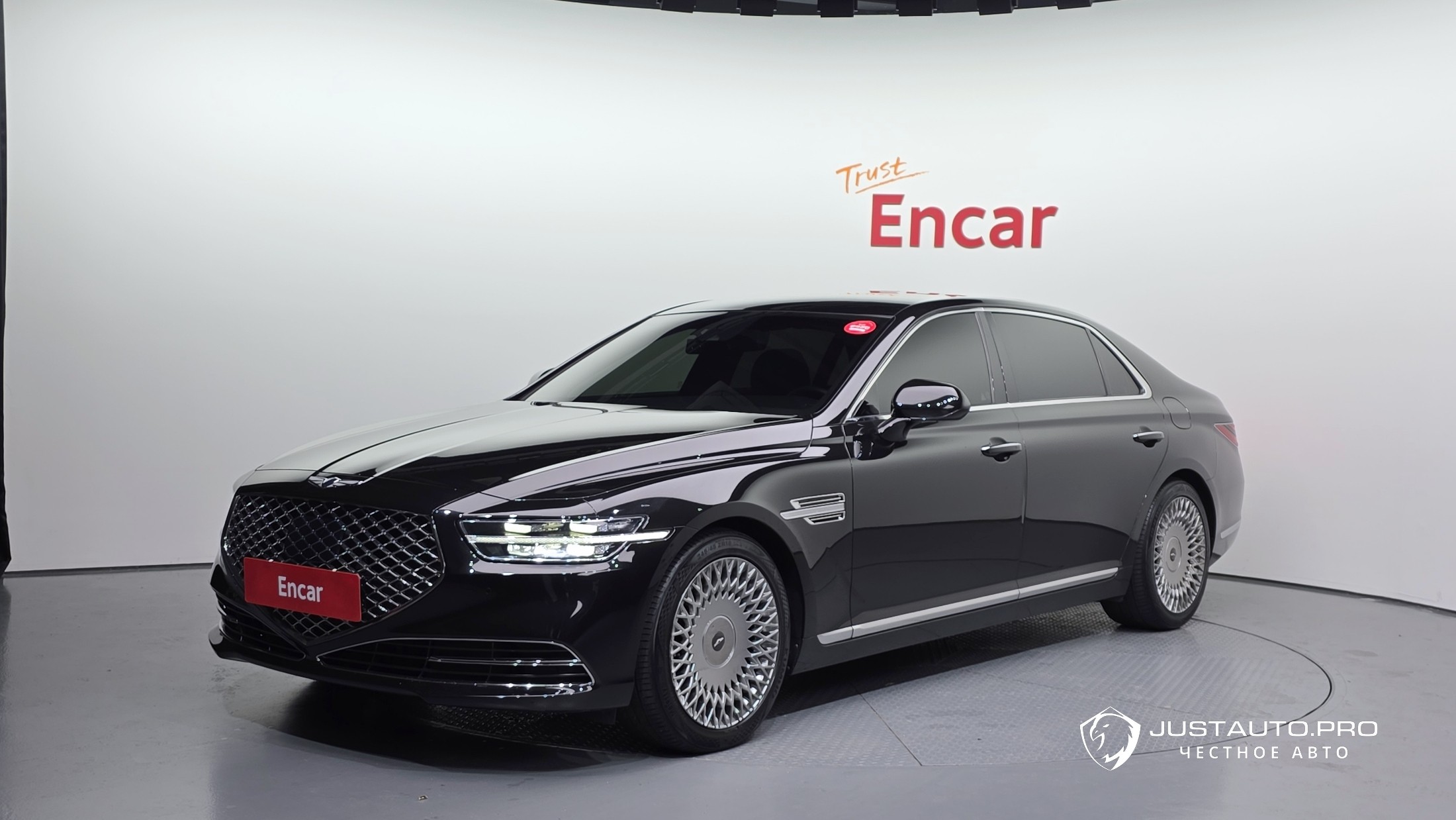 Автомобиль Genesis G90