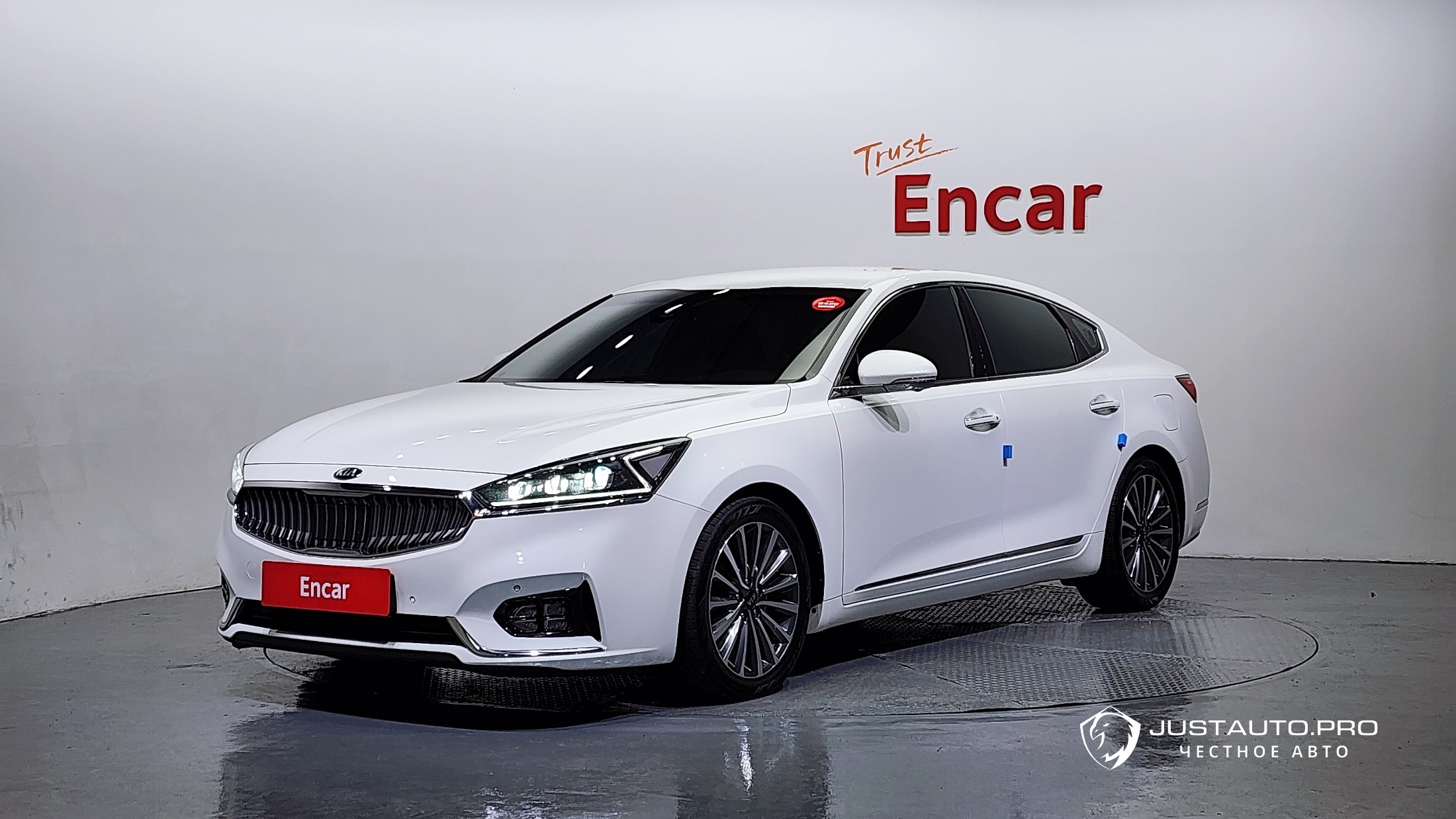 Автомобиль Kia K7