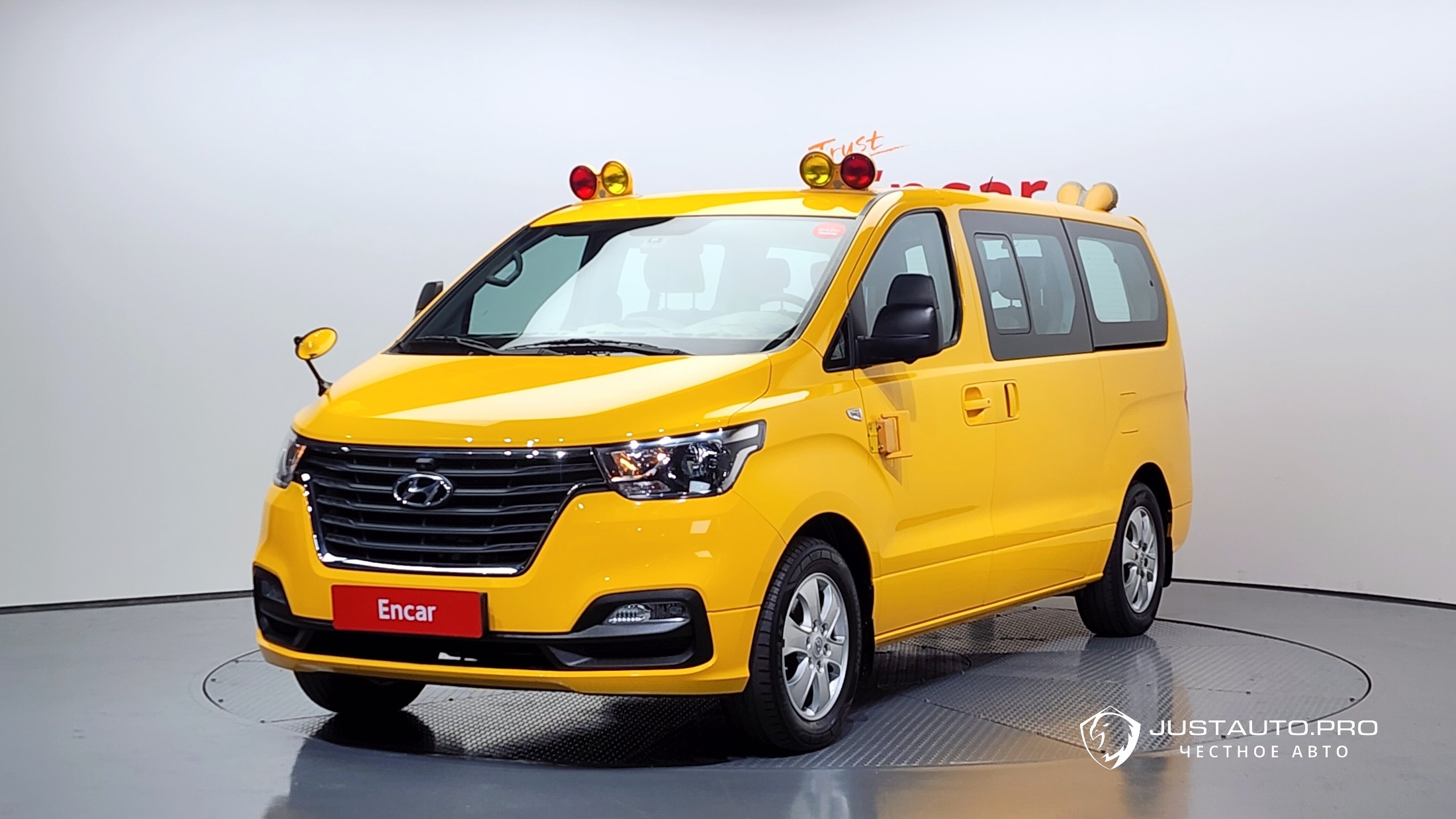 Автомобиль Hyundai Starex