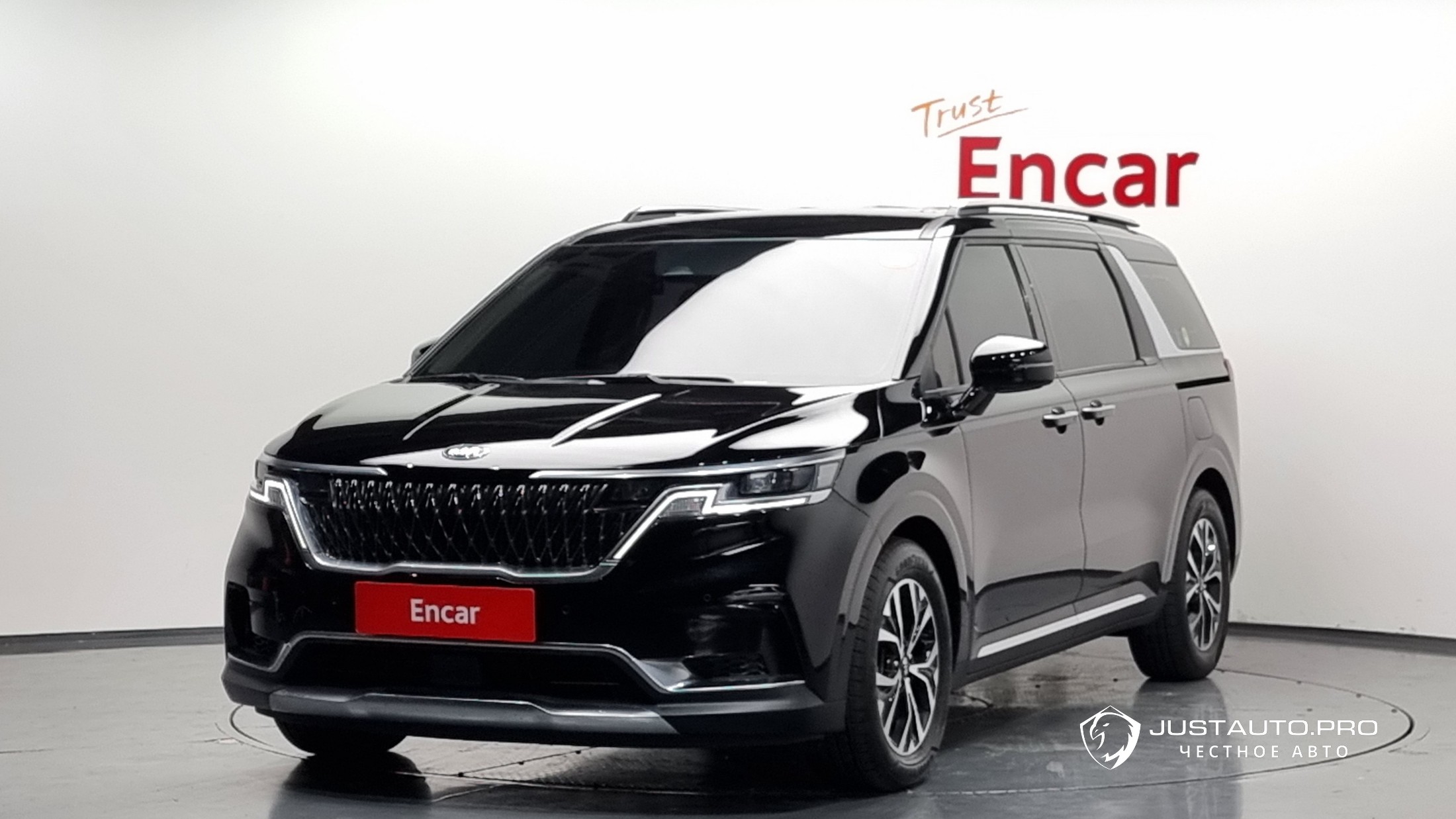 Автомобиль Kia Canival