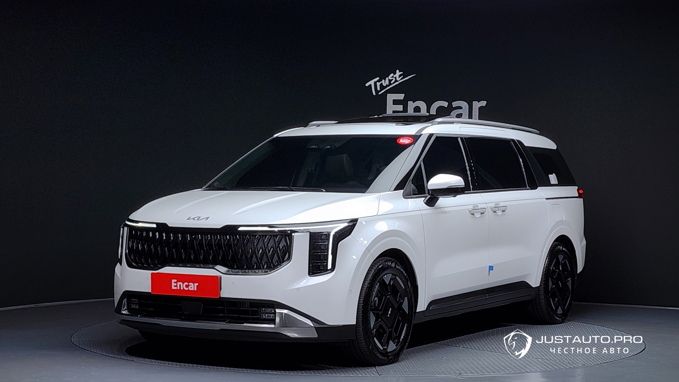 Автомобиль Kia Canival