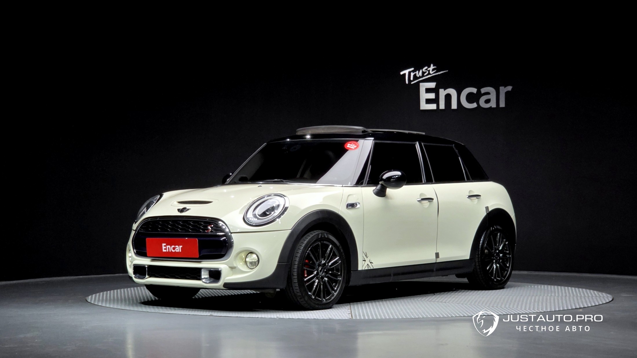 Автомобиль Mini Cooper