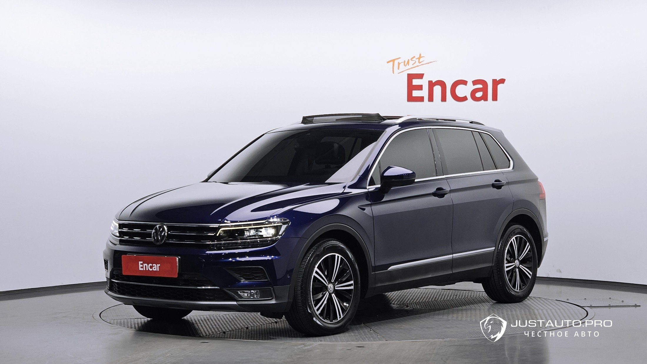 Автомобиль Volkswagen Tiguan