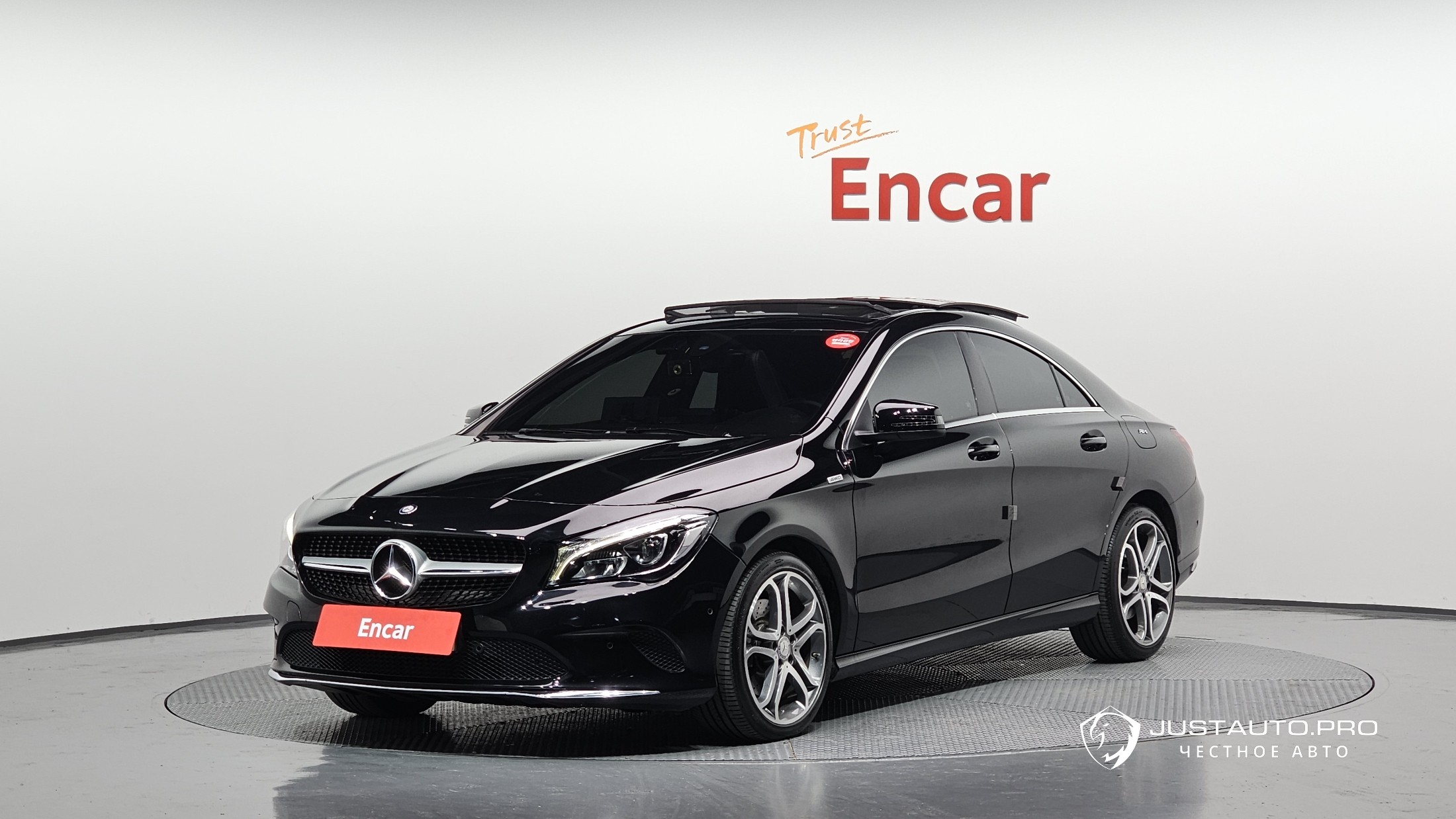 Автомобиль Mercedes-Benz CLA-Class