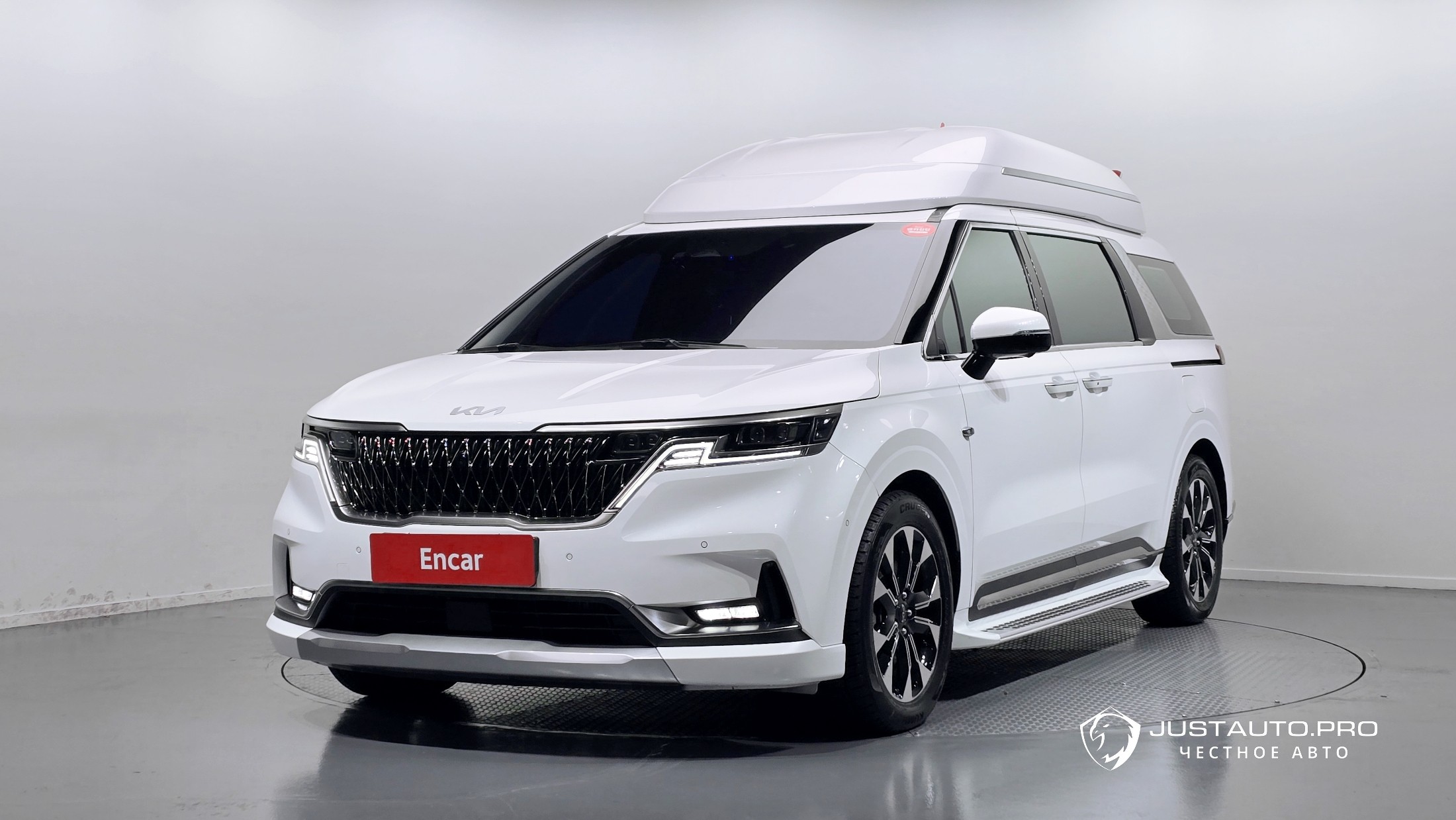 Автомобиль Kia Canival