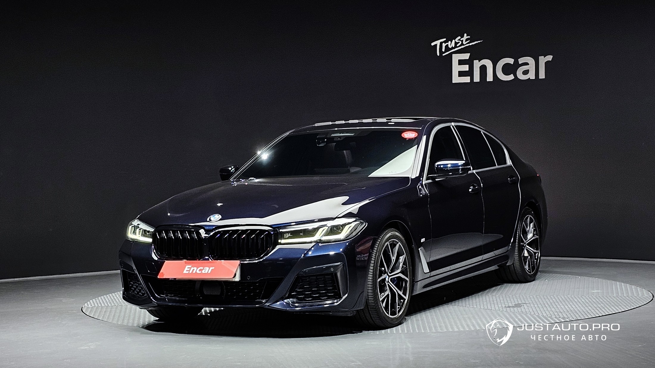 Автомобиль BMW 5-Series