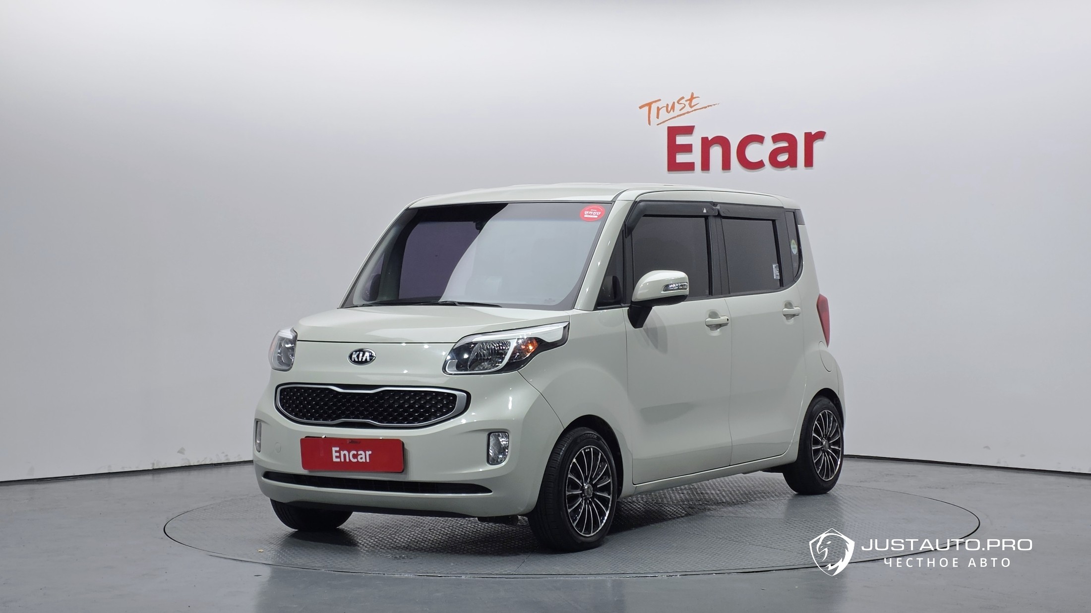 Автомобиль Kia RAY