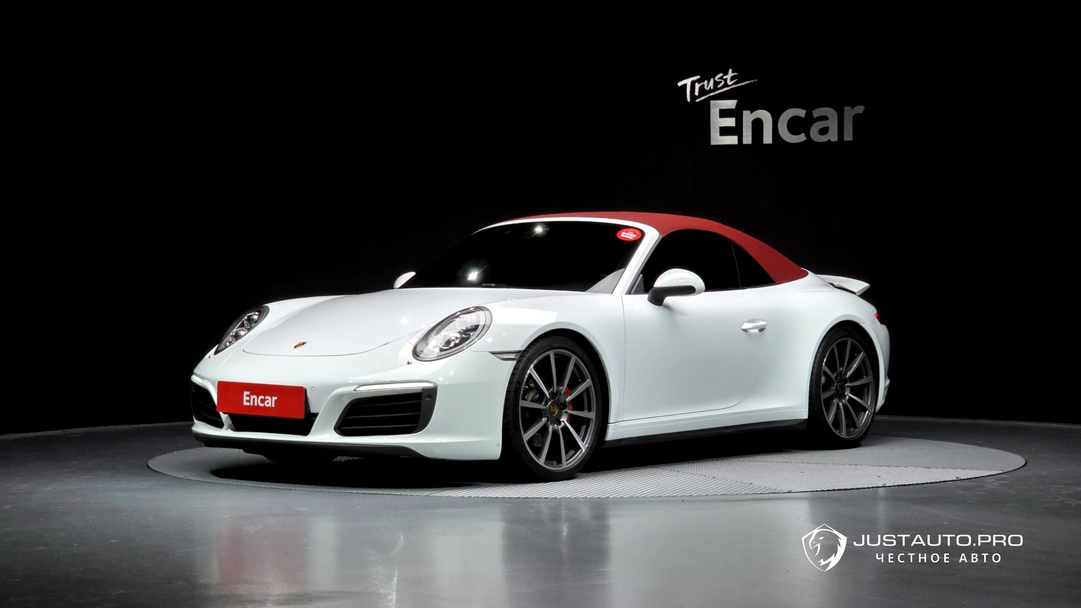 Автомобиль Porsche 911