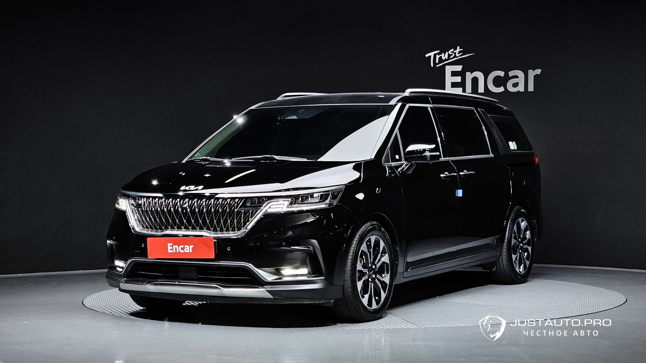 Автомобиль Kia Canival