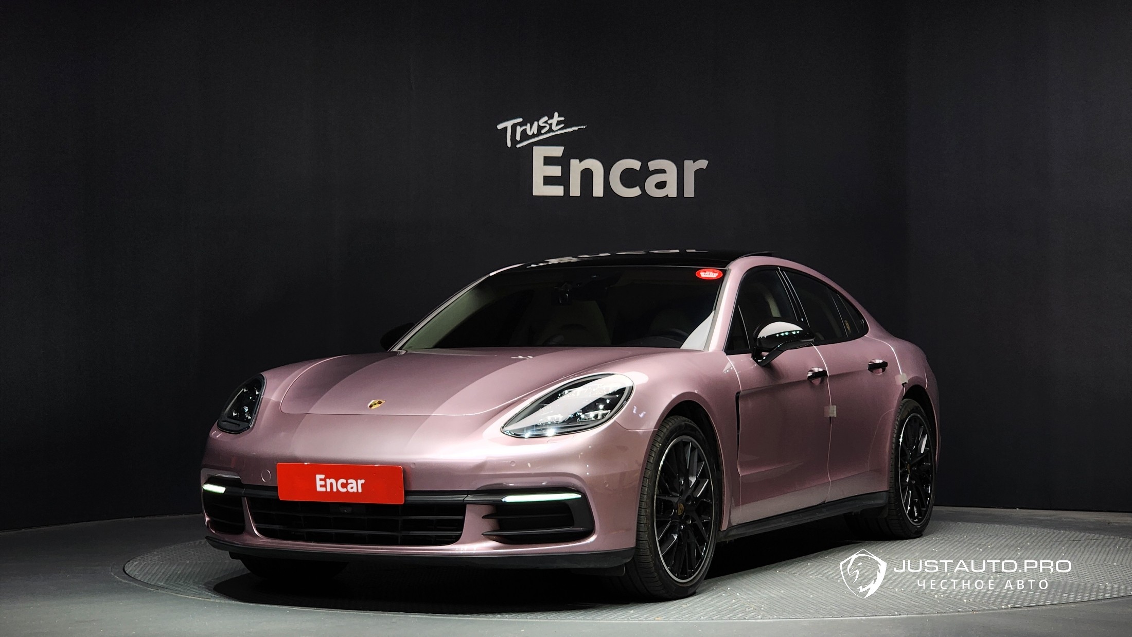 Автомобиль Porsche Panamera