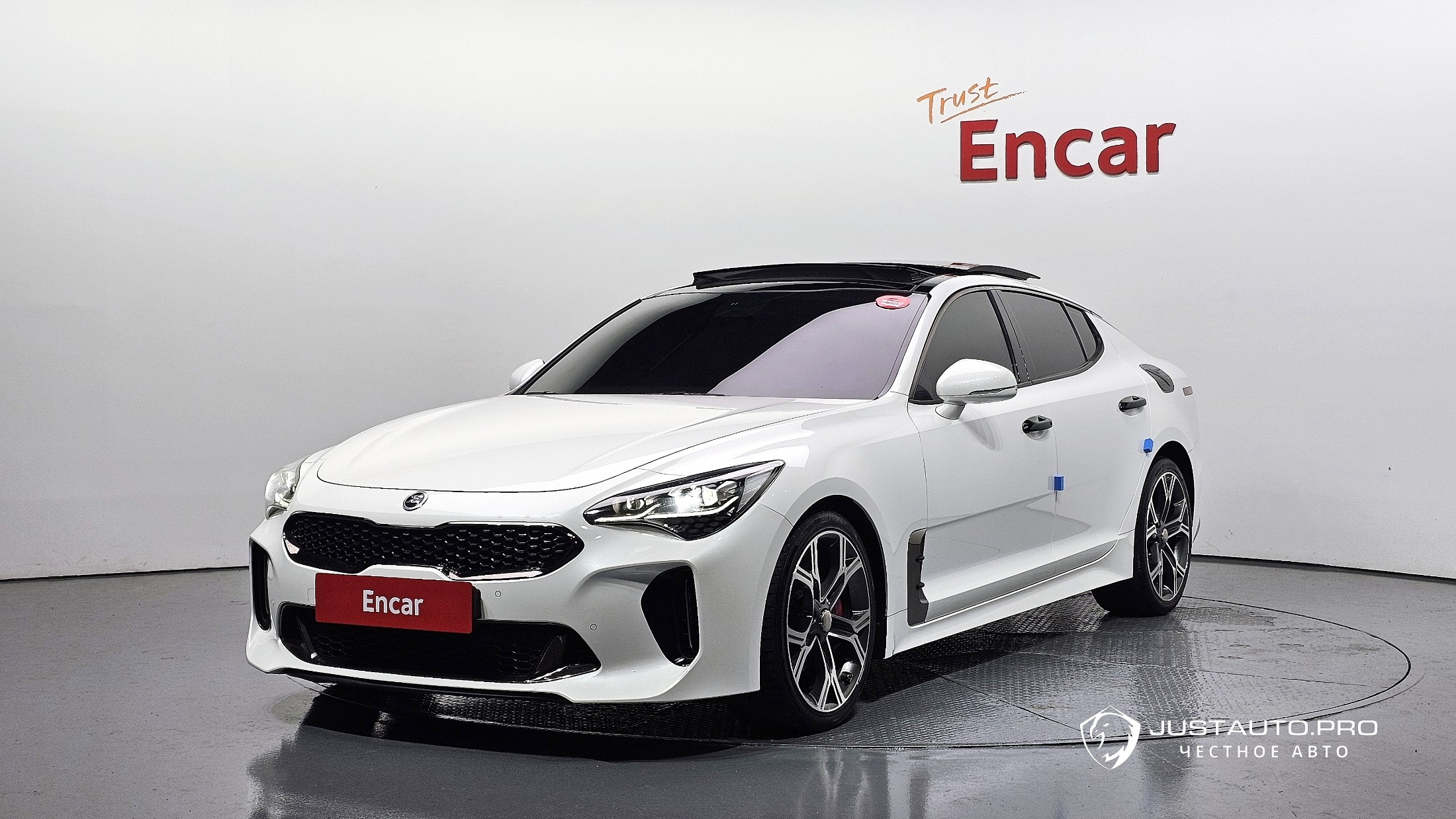 Автомобиль Kia Stinger