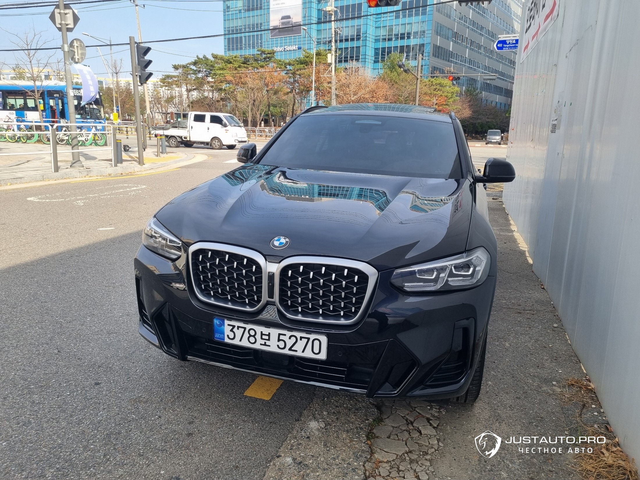 Автомобиль BMW X4