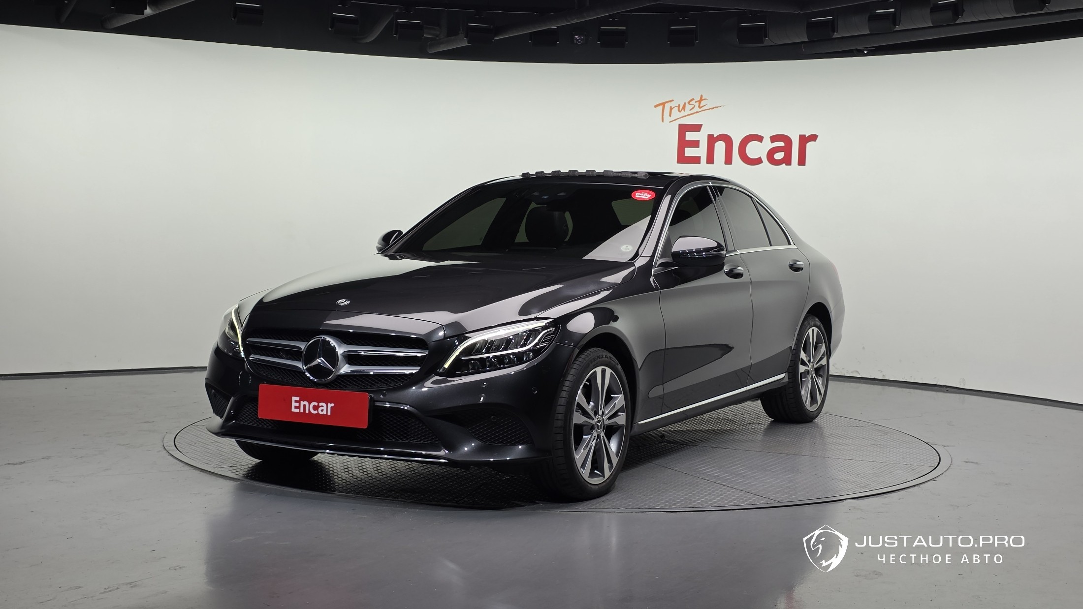 Автомобиль Mercedes-Benz C-Class