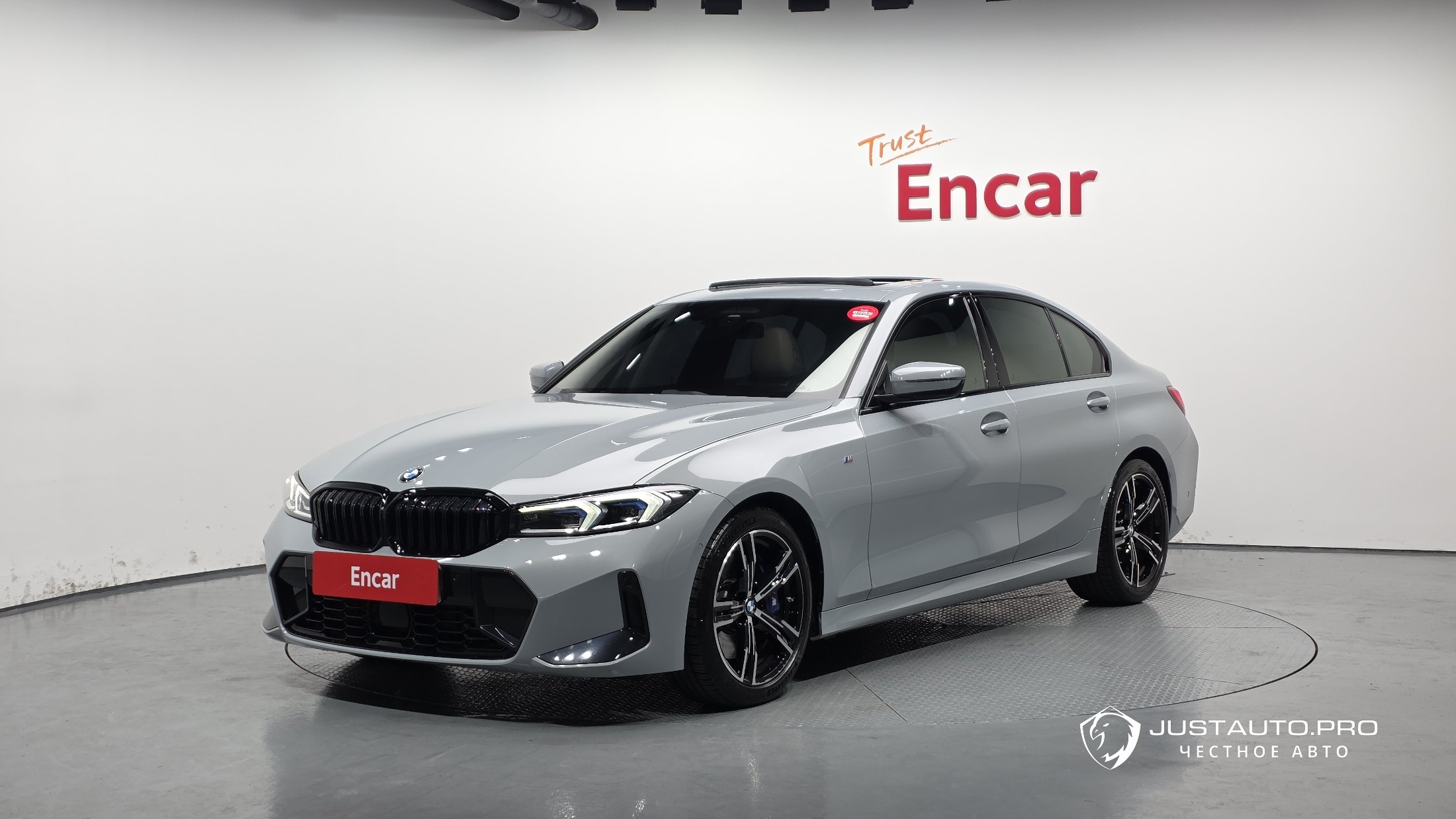 Автомобиль BMW 3-Series