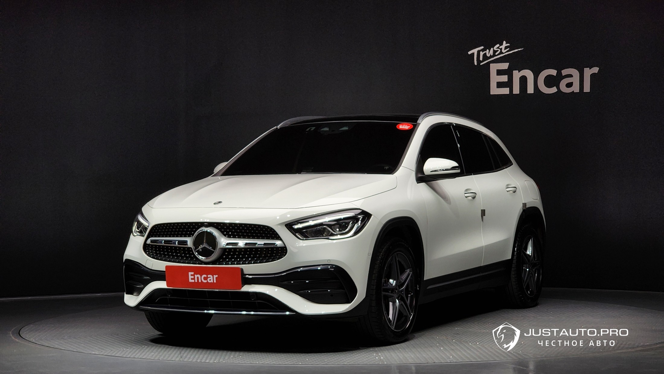 Автомобиль Mercedes-Benz GLA-Class