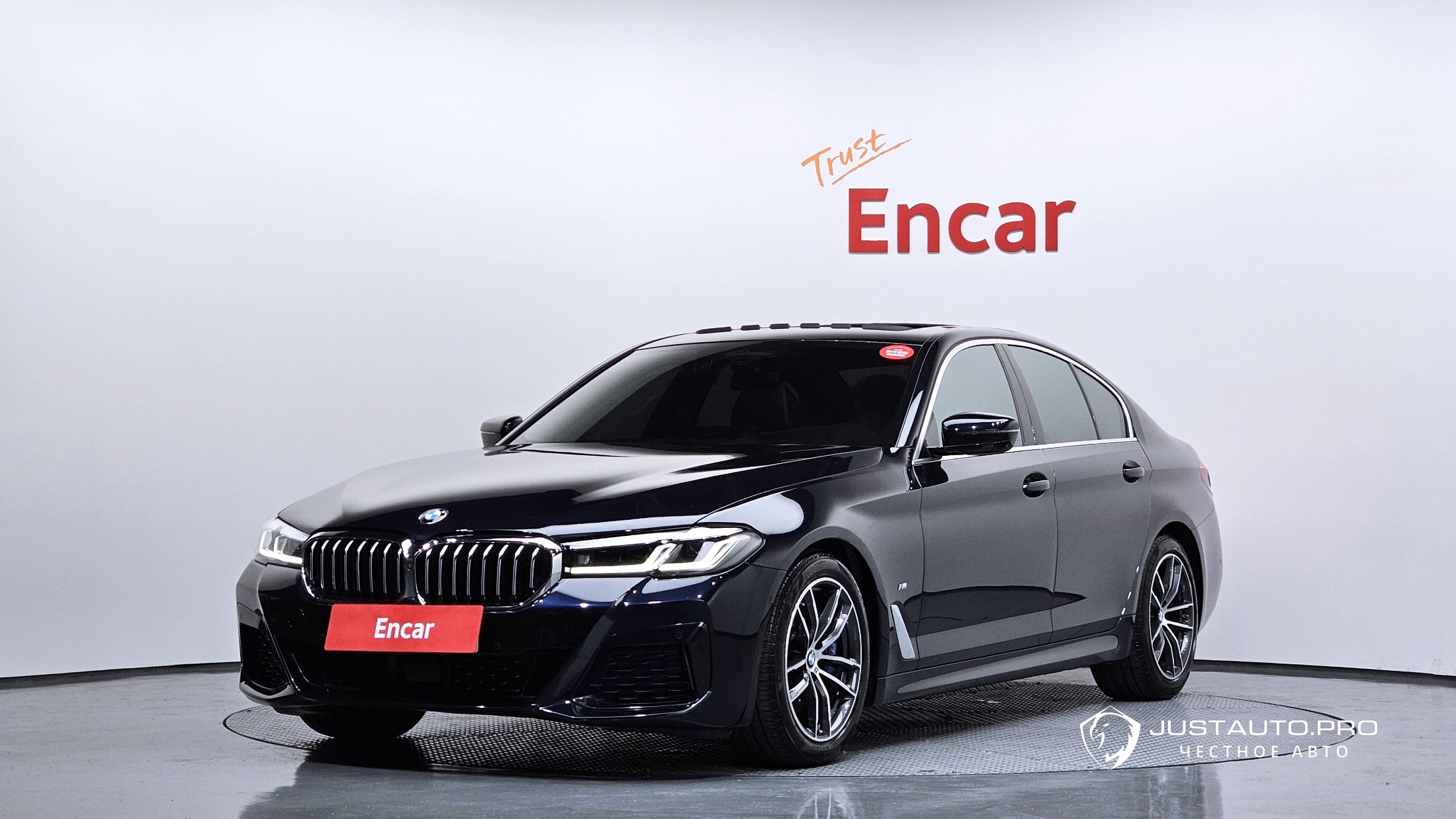 Автомобиль BMW 5-Series