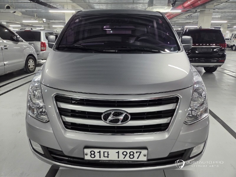Автомобиль Hyundai Starex