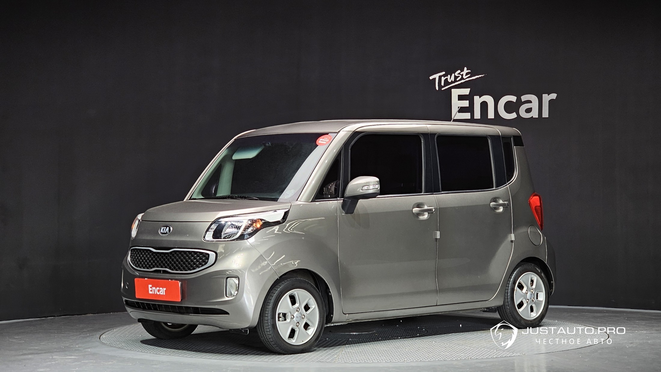 Автомобиль Kia RAY