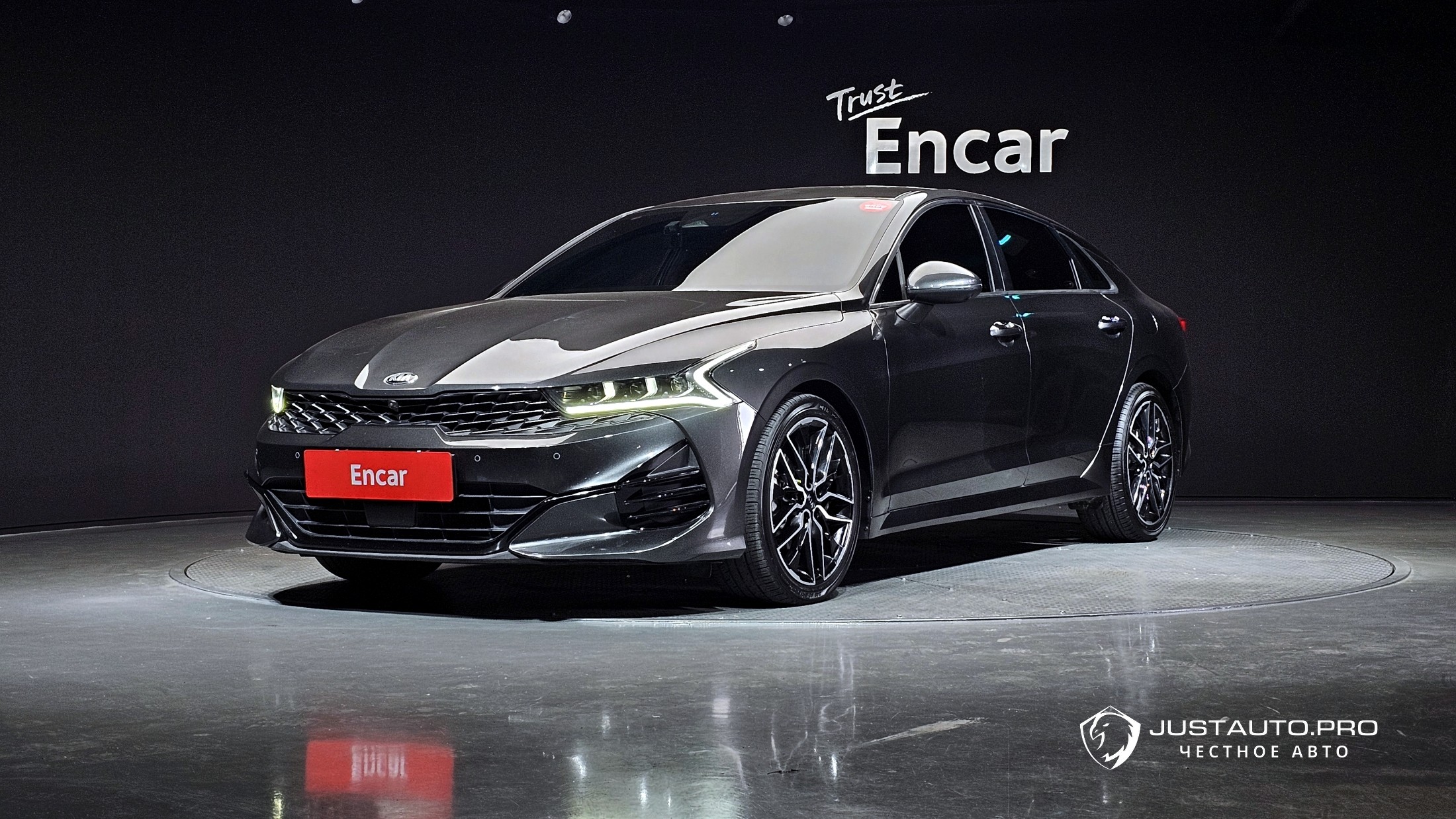 Автомобиль Kia K5