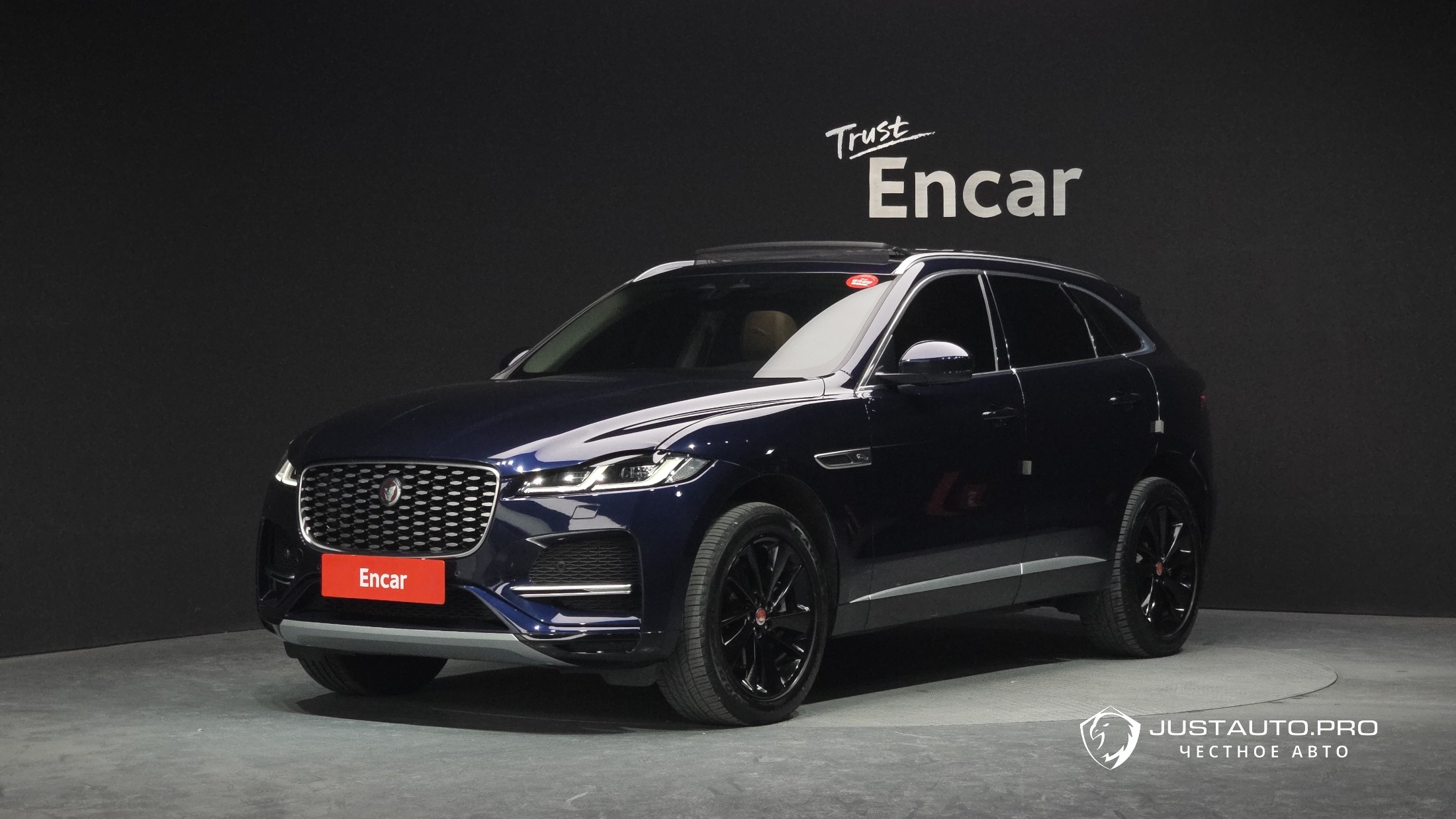 Автомобиль Jaguar F-PACE