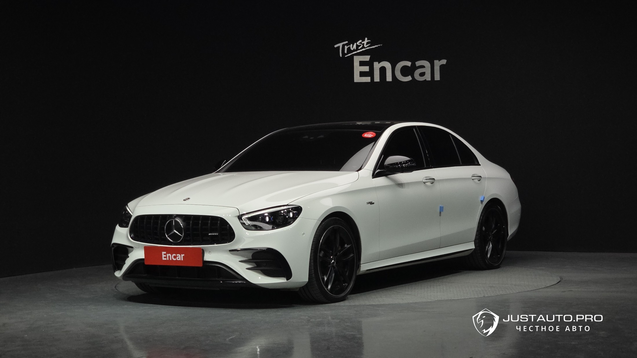 Автомобиль Mercedes-Benz E-Class