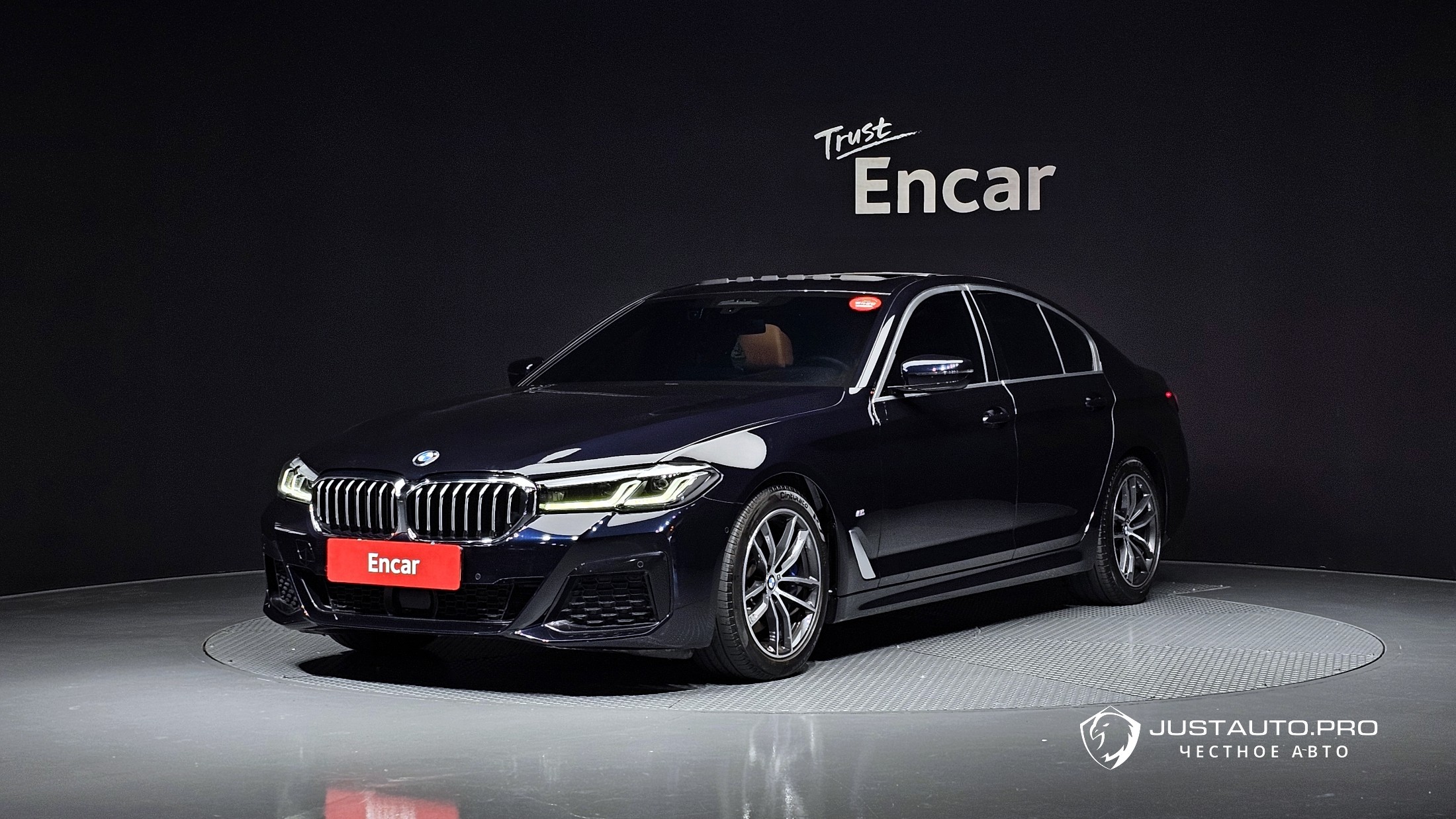 Автомобиль BMW 5-Series