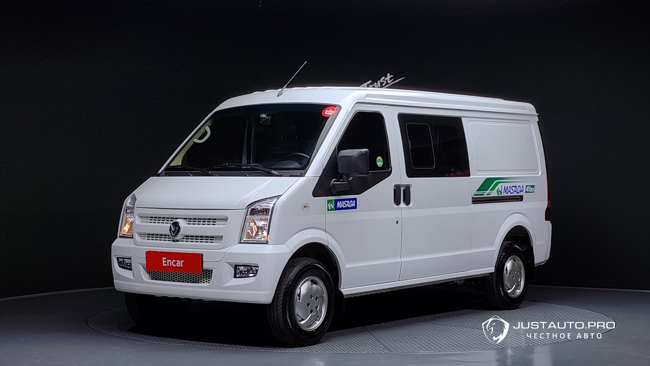 Автомобиль DFSK C35