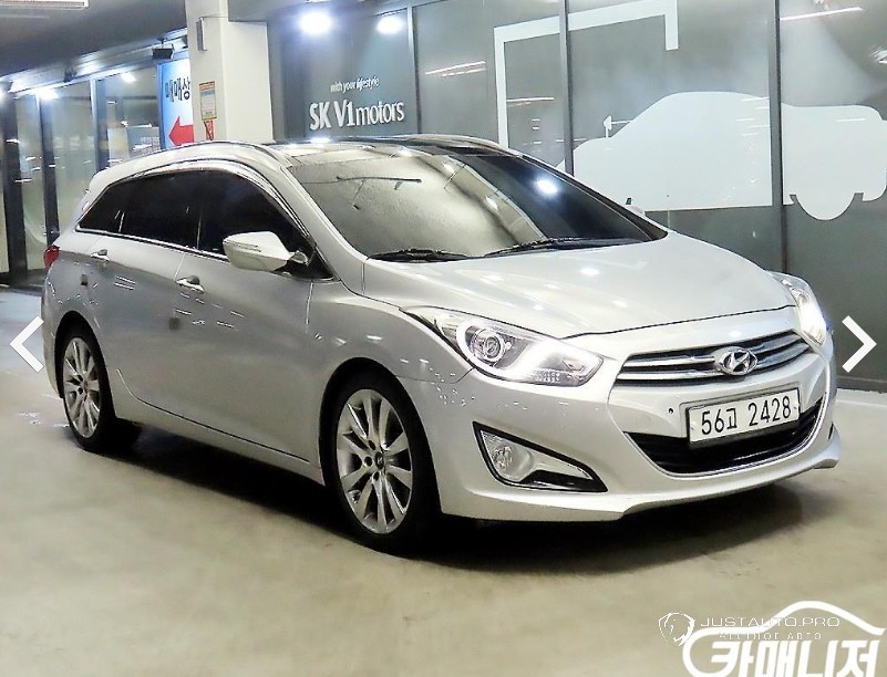 Автомобиль Hyundai i40