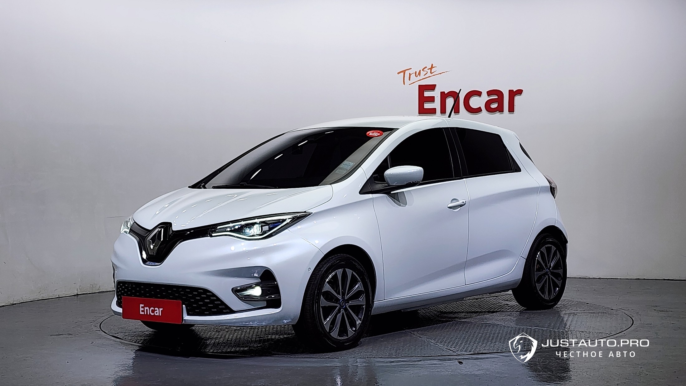 Автомобиль Renault-KoreaSamsung Zoe