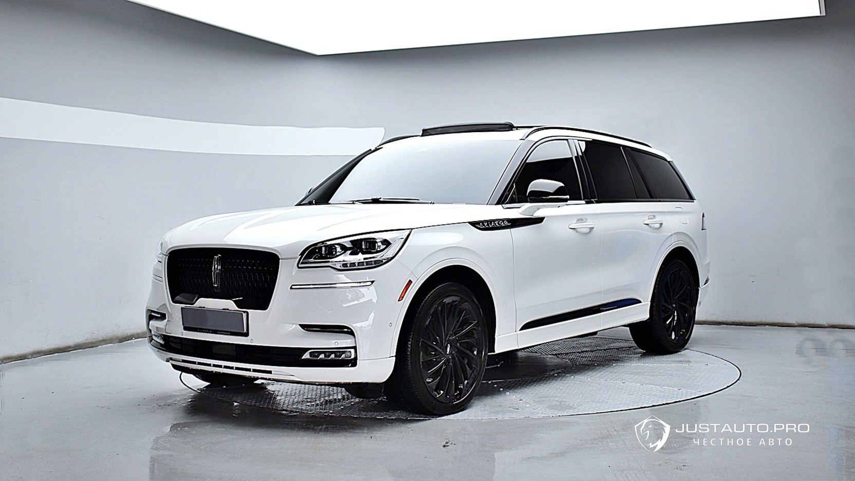 Автомобиль Lincoln Aviator