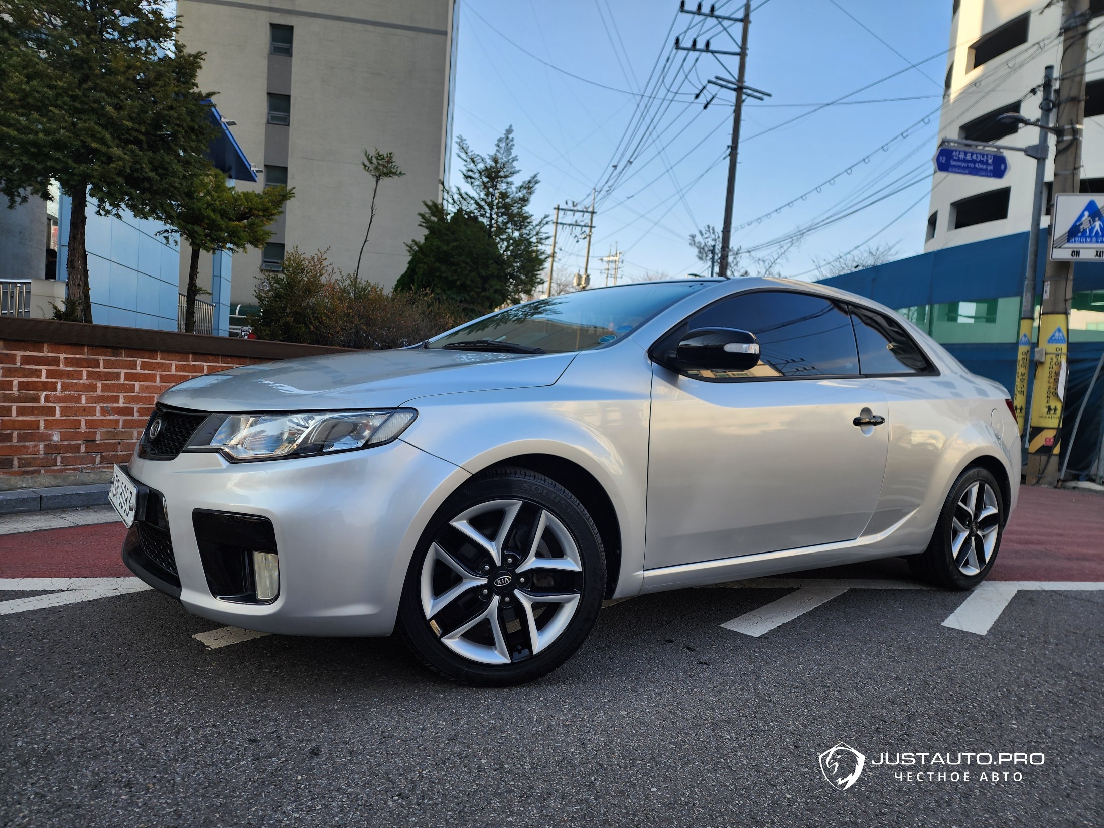 Автомобиль Kia Porte