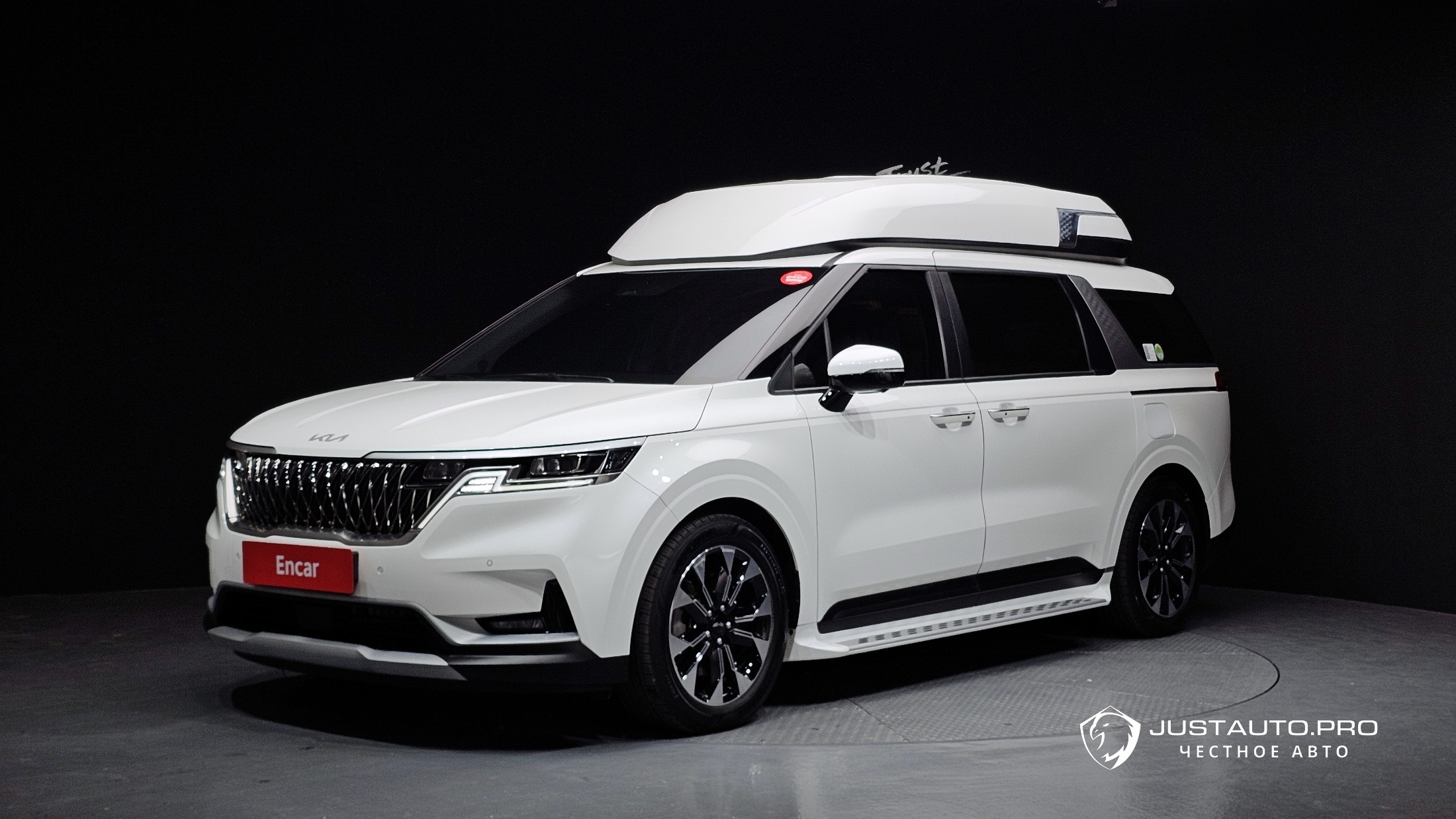 Автомобиль Kia Canival