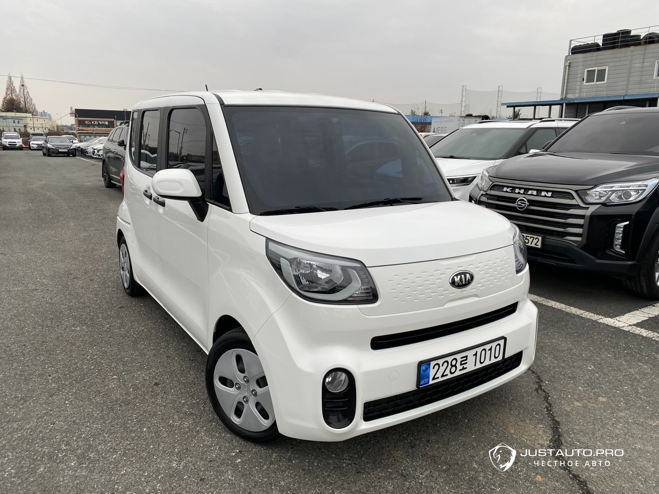 Автомобиль Kia RAY