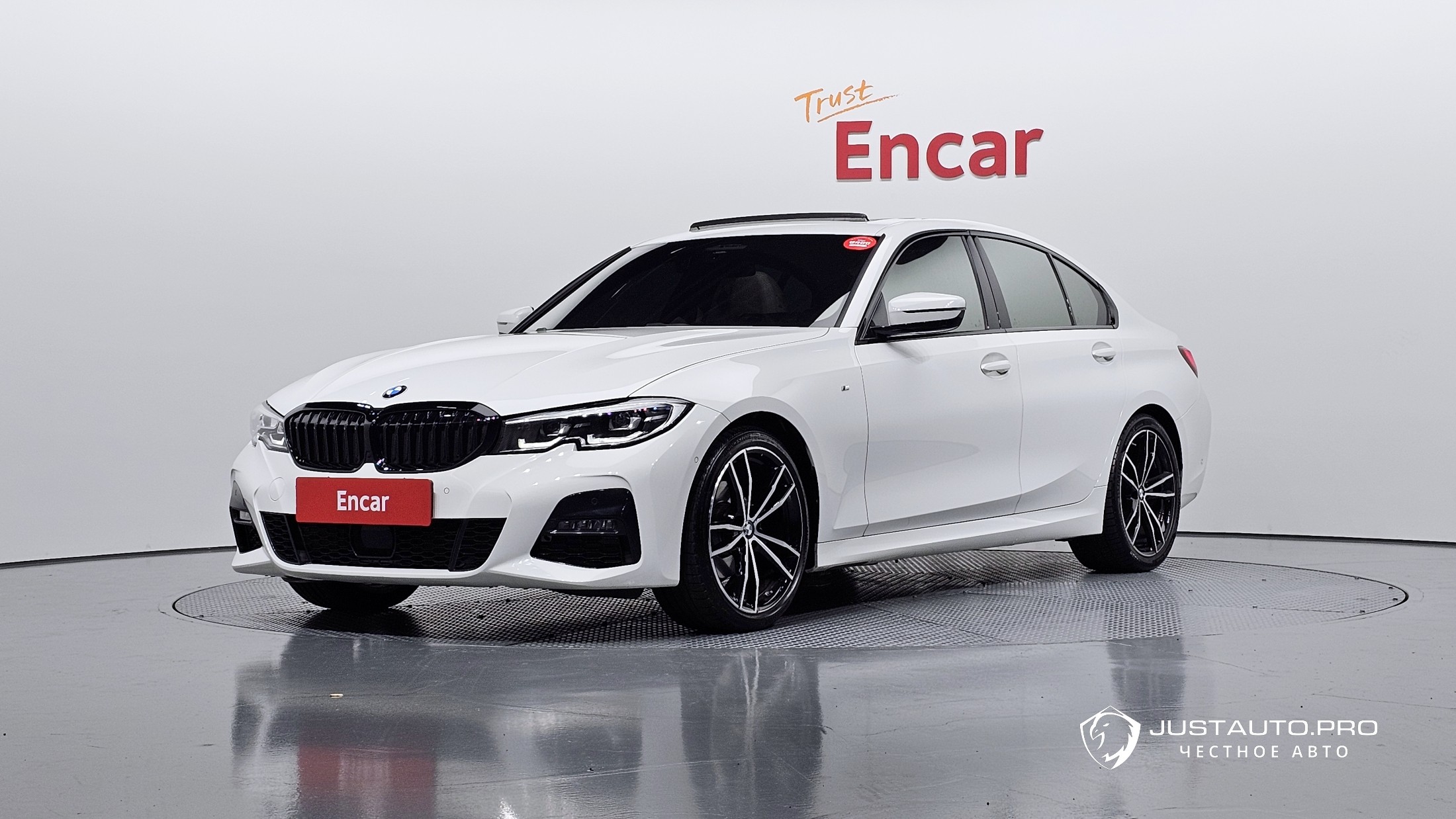 Автомобиль BMW 3-Series