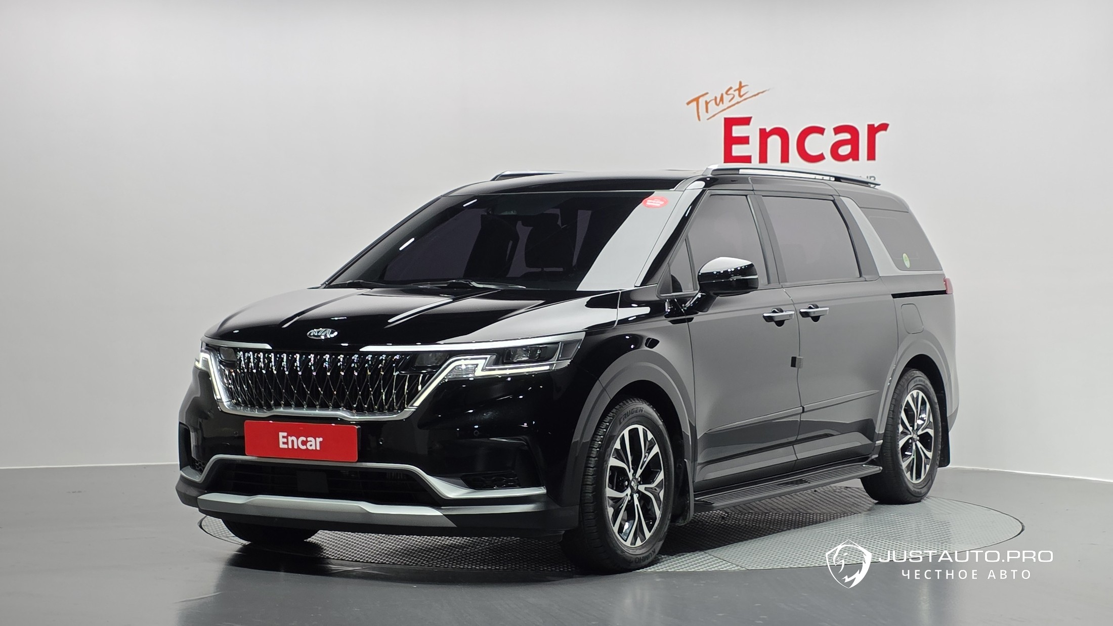 Автомобиль Kia Canival