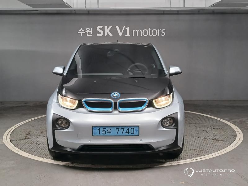 Автомобиль BMW i3